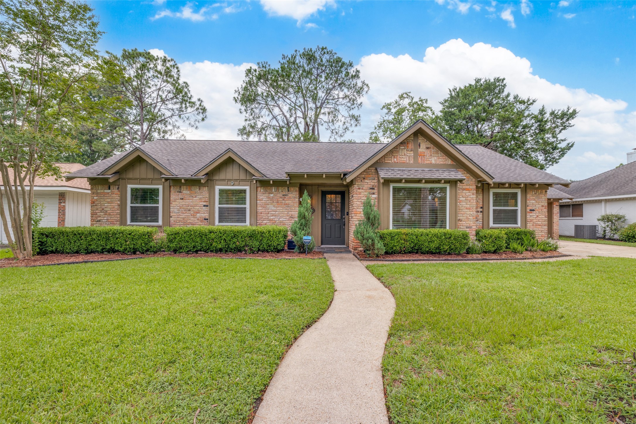 2615 Rosefield Drive Property Photo 1