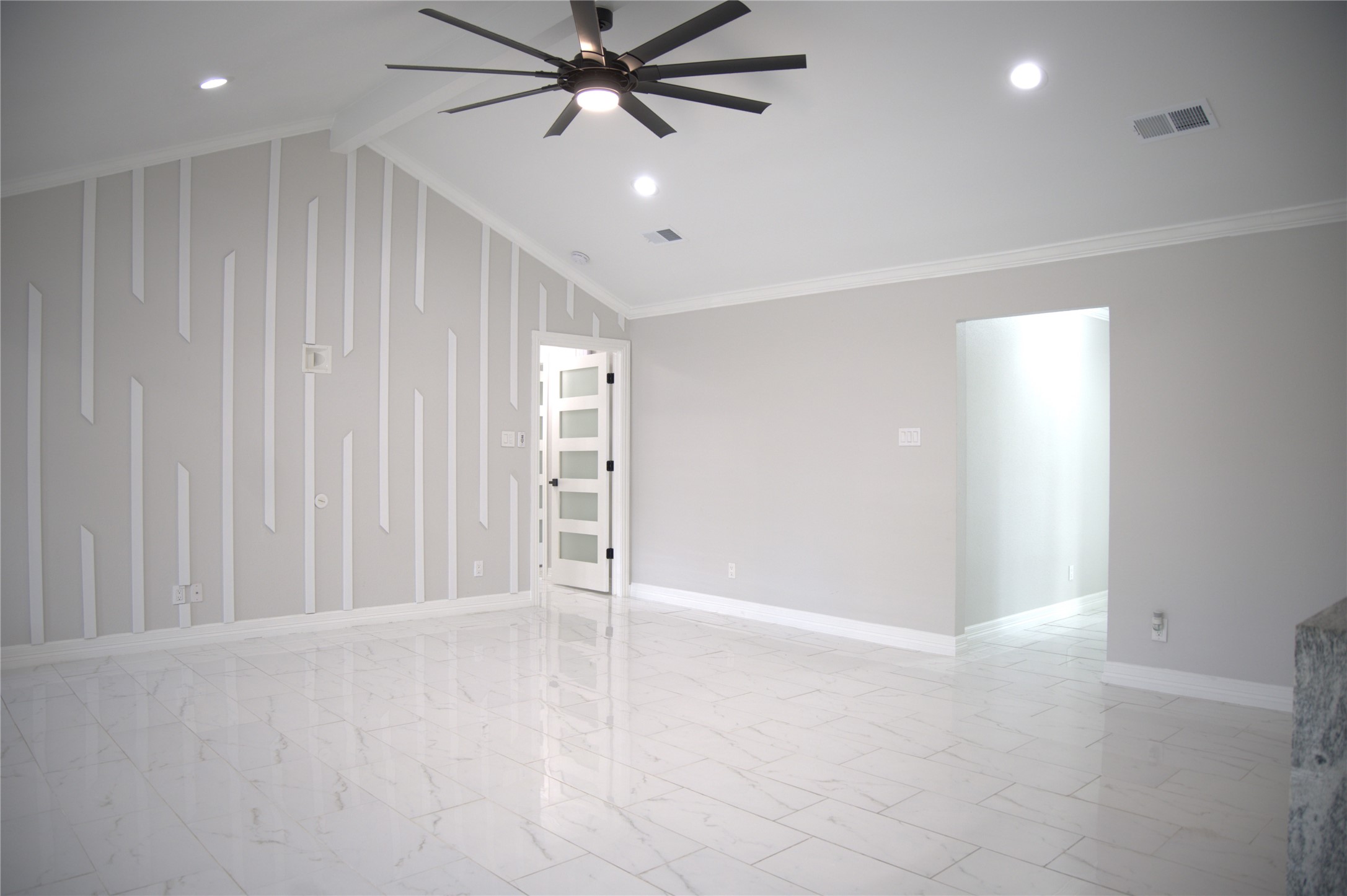 10203 Huntington Way Drive Property Photo 3