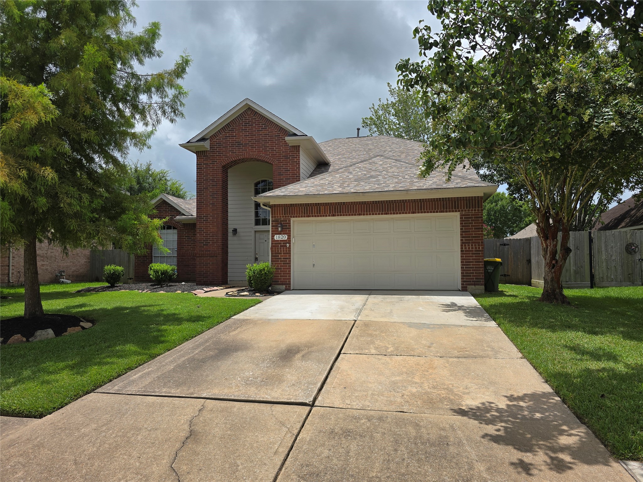 1820 Branch Hill Drive Property Photo 1