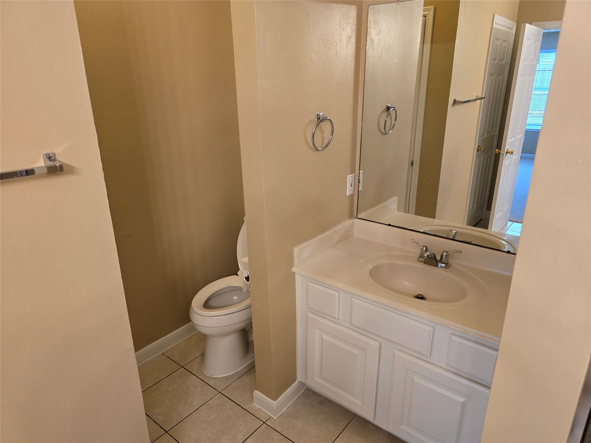 1820 Branch Hill Drive Property Photo 22