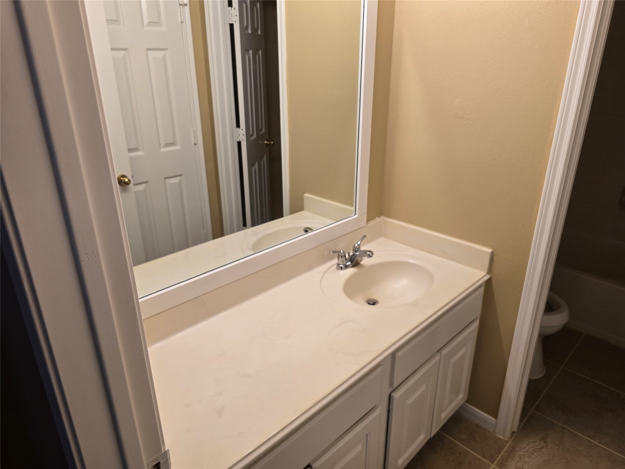 1820 Branch Hill Drive Property Photo 26