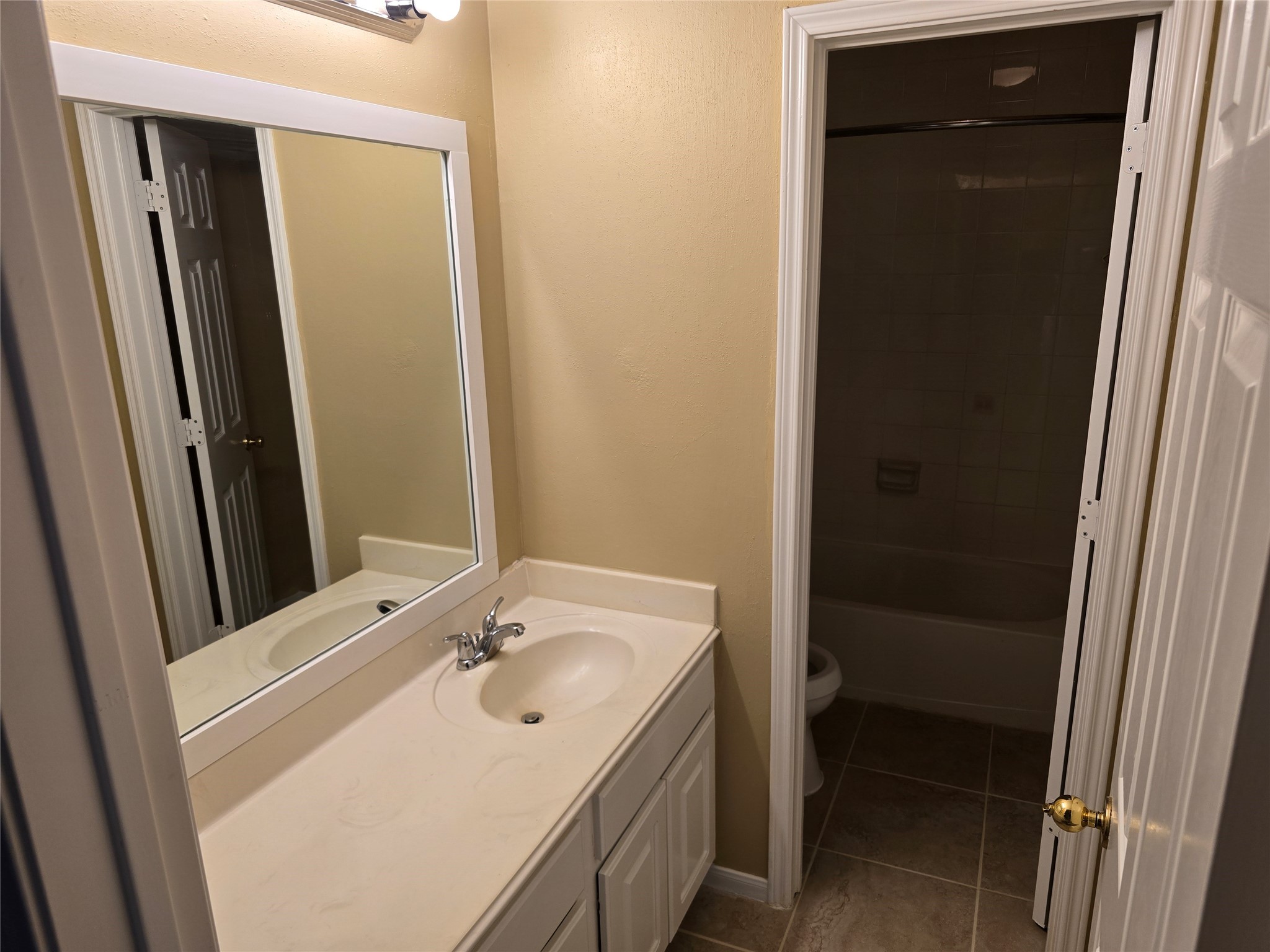 1820 Branch Hill Drive Property Photo 27