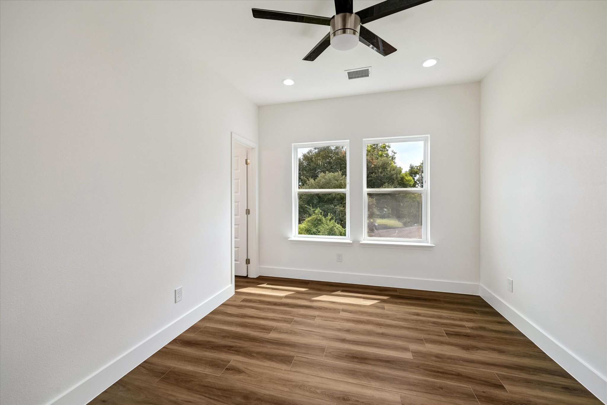 5308 Salina Street Property Photo 10