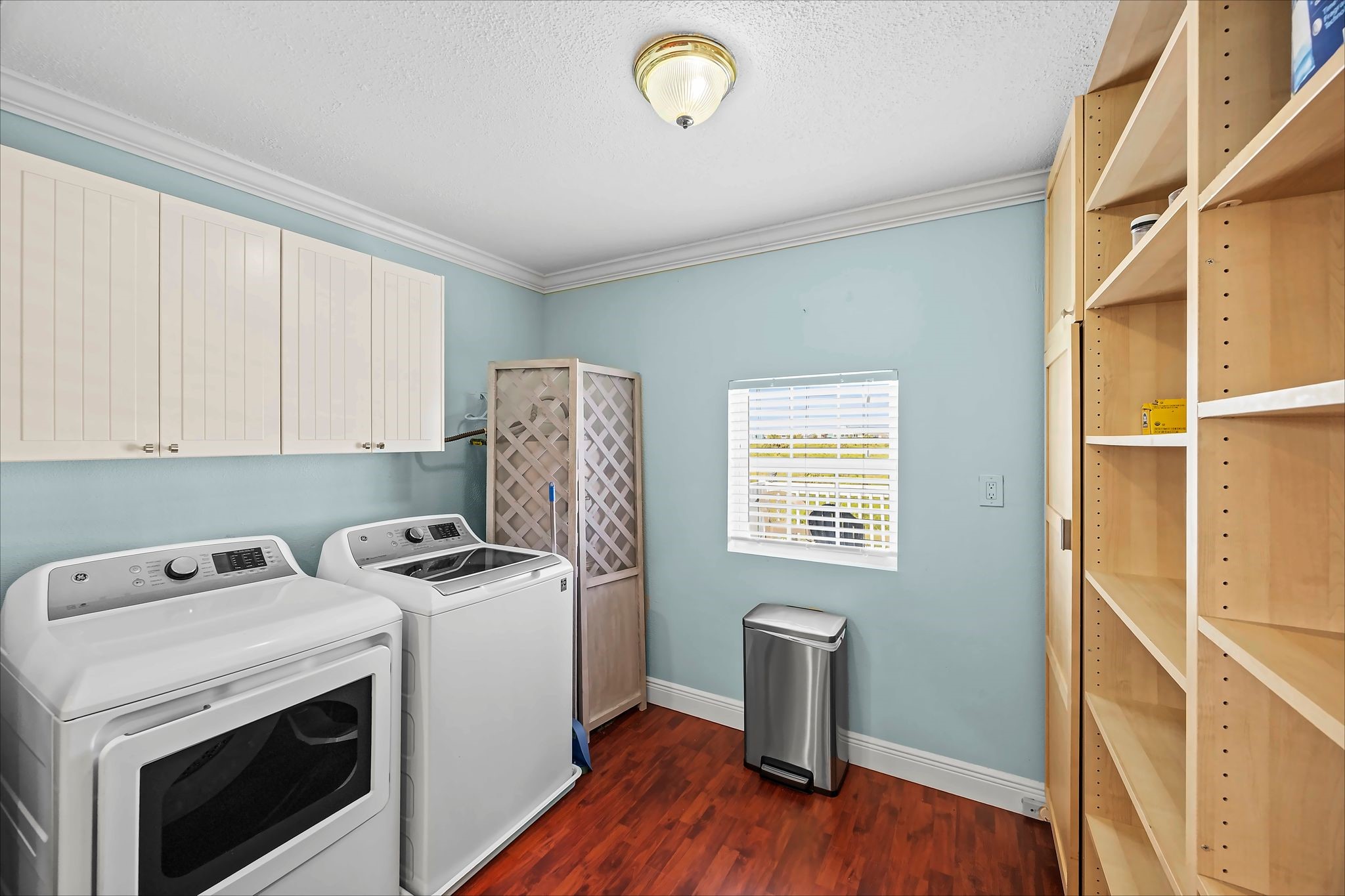 4023 1st Street Property Photo 21