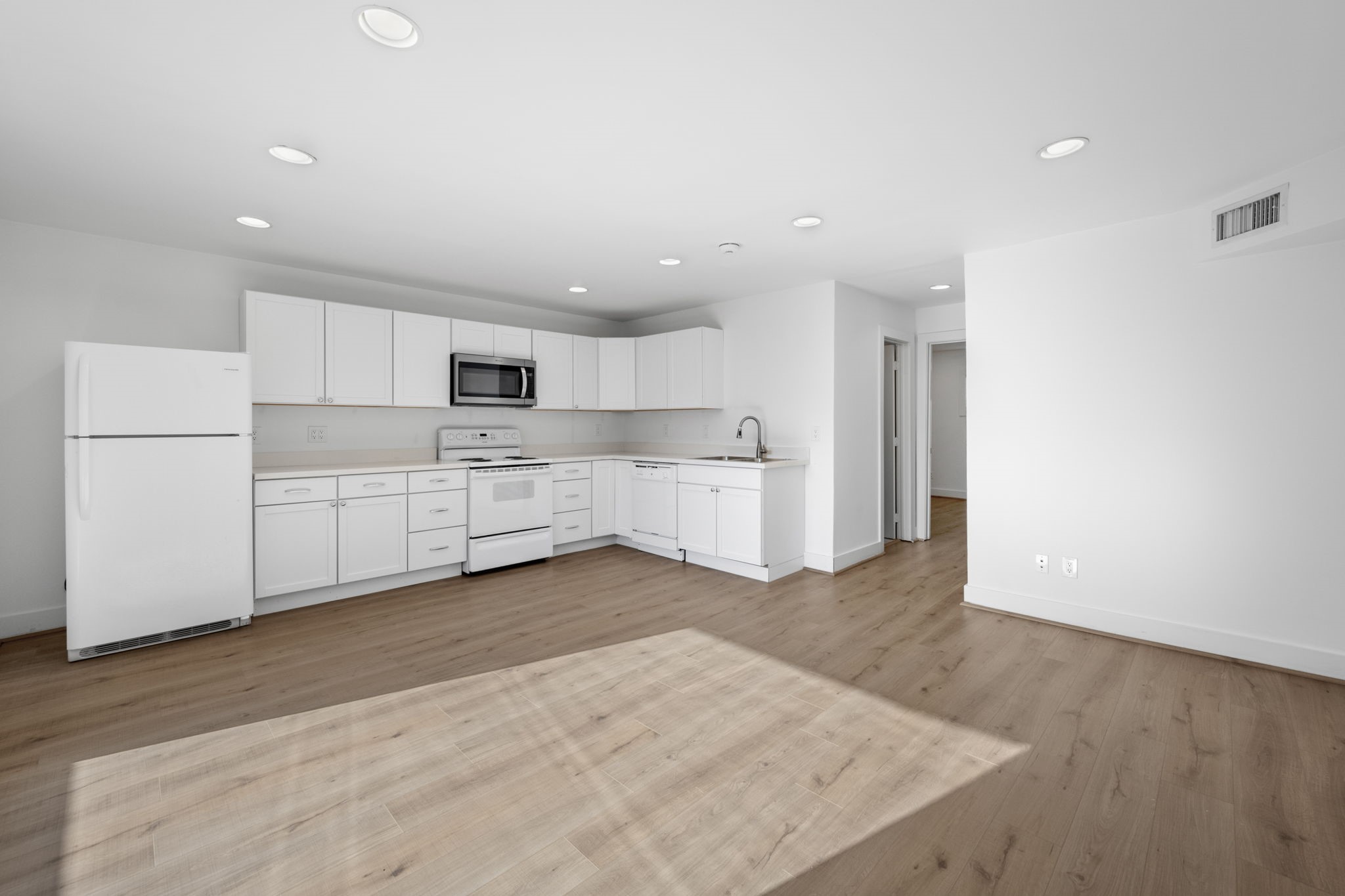234 Westheimer Road 7 Property Photo 9