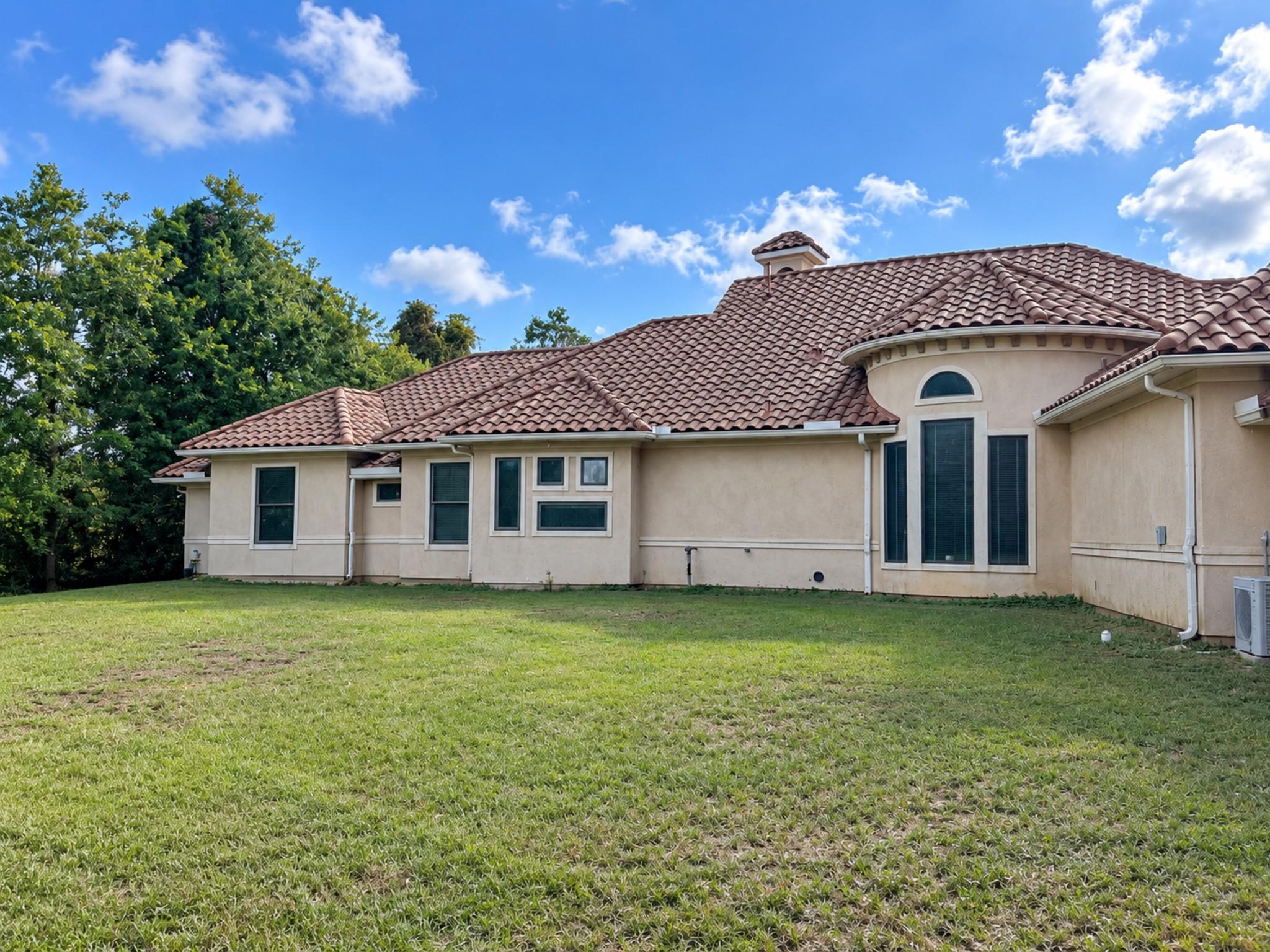 17403 Roberts Road Property Photo 3