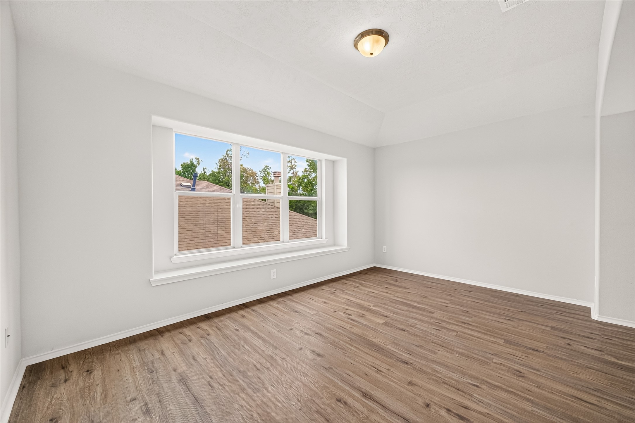 3508 Oakville Drive Property Photo 32