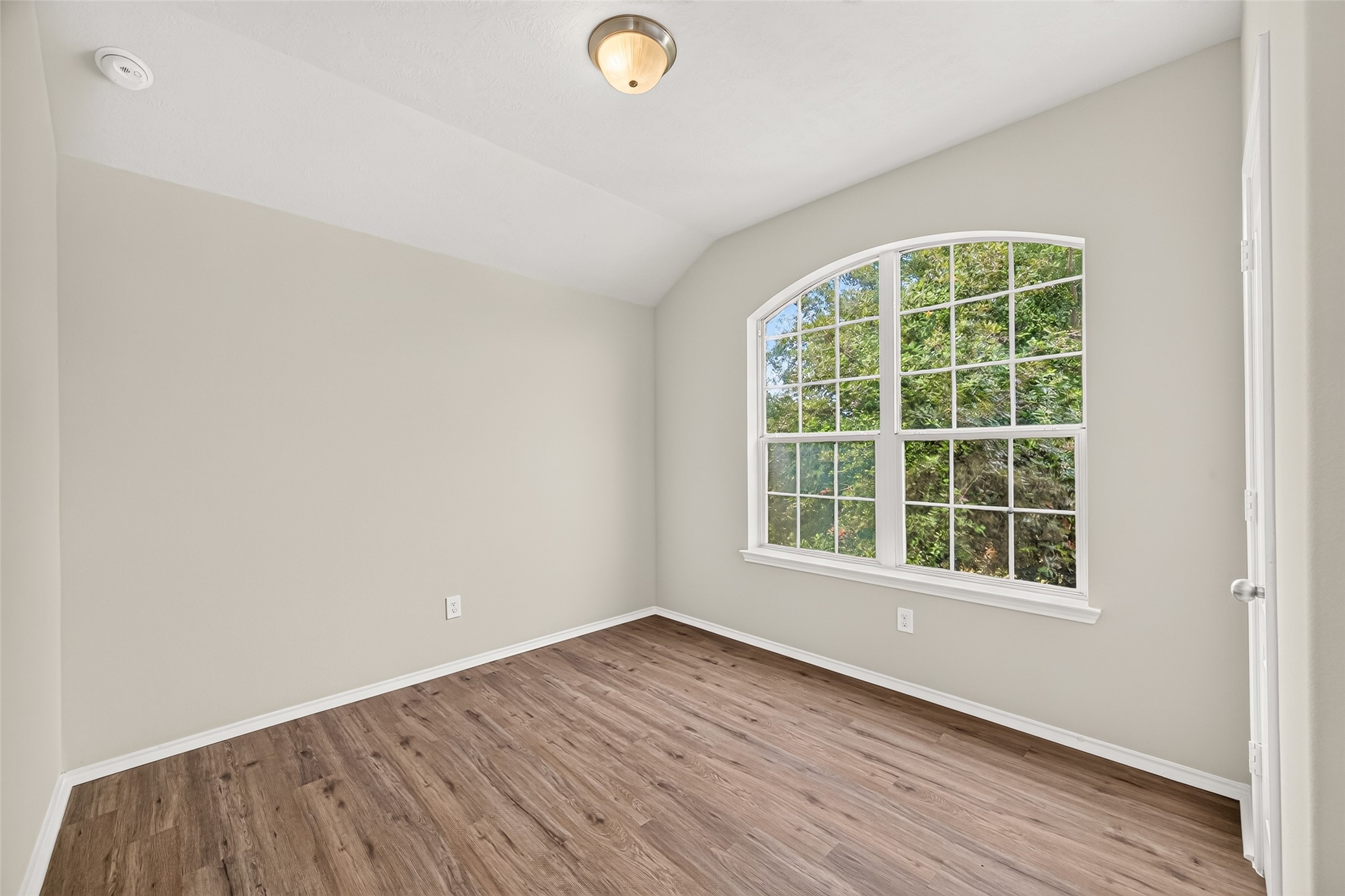 3508 Oakville Drive Property Photo 40