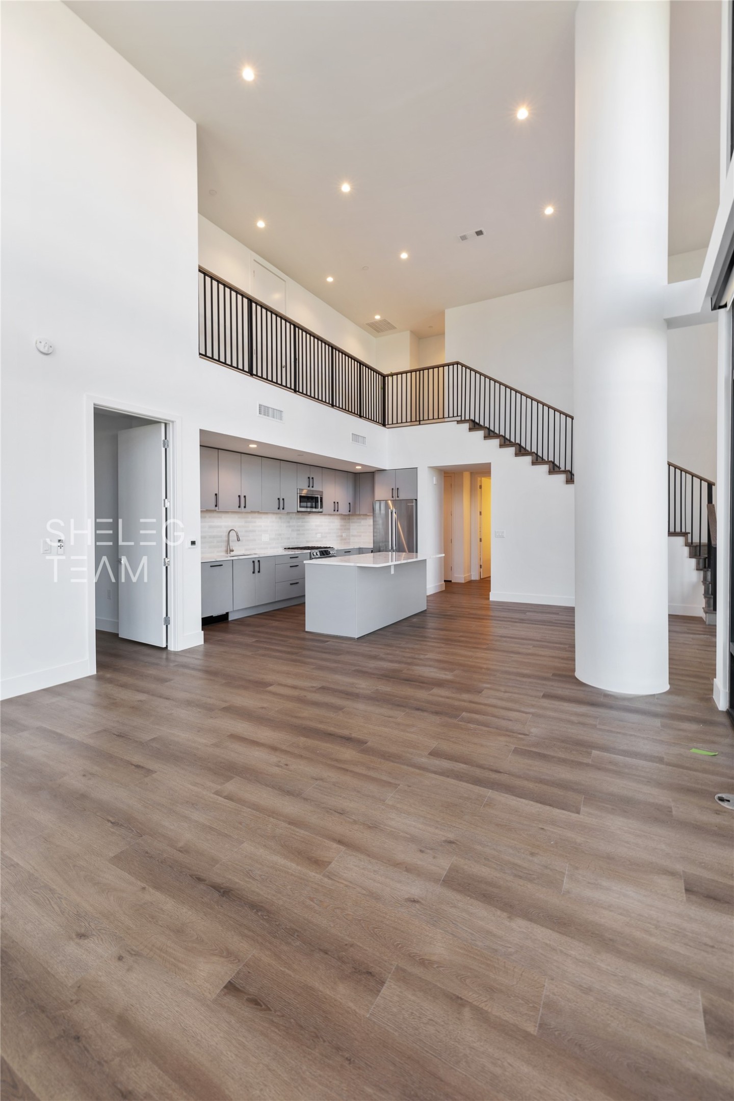 808 Crawford St 4114 Property Photo 6