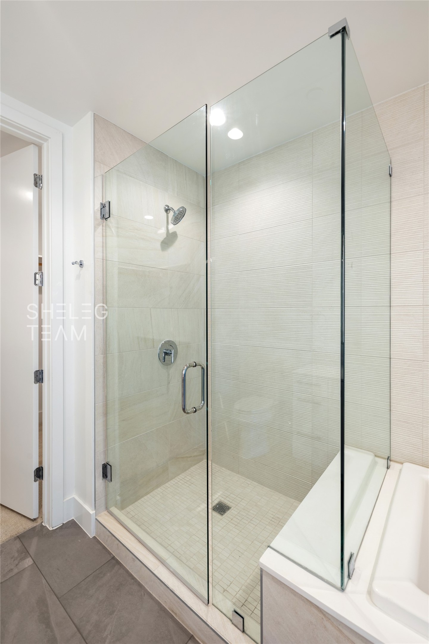 808 Crawford St 4114 Property Photo 10
