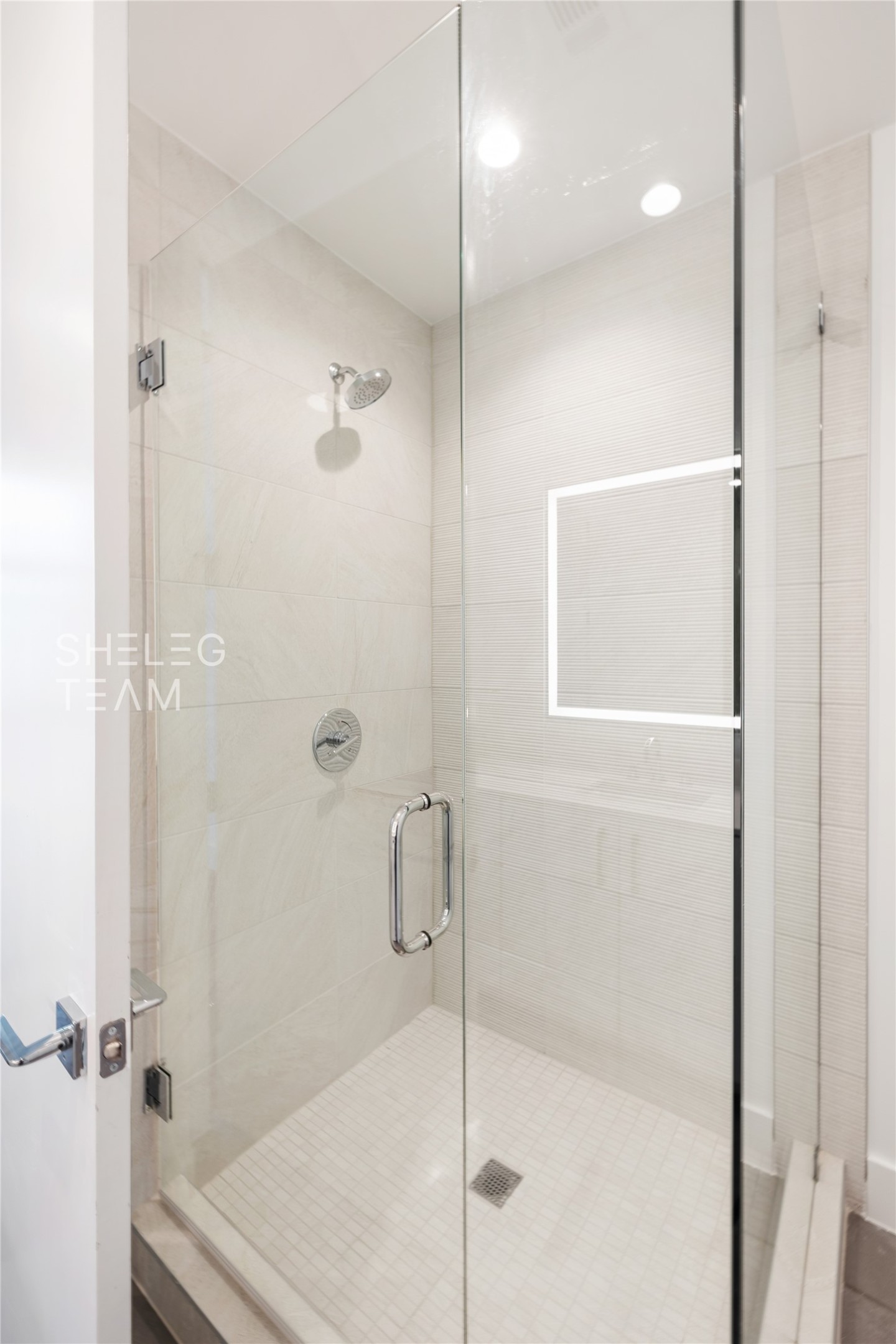 808 Crawford St 4114 Property Photo 16