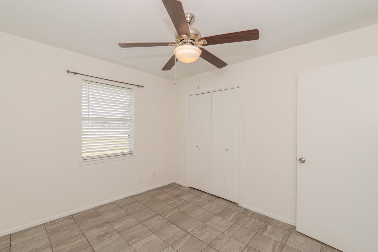 135 W Barkley Street Property Photo 23