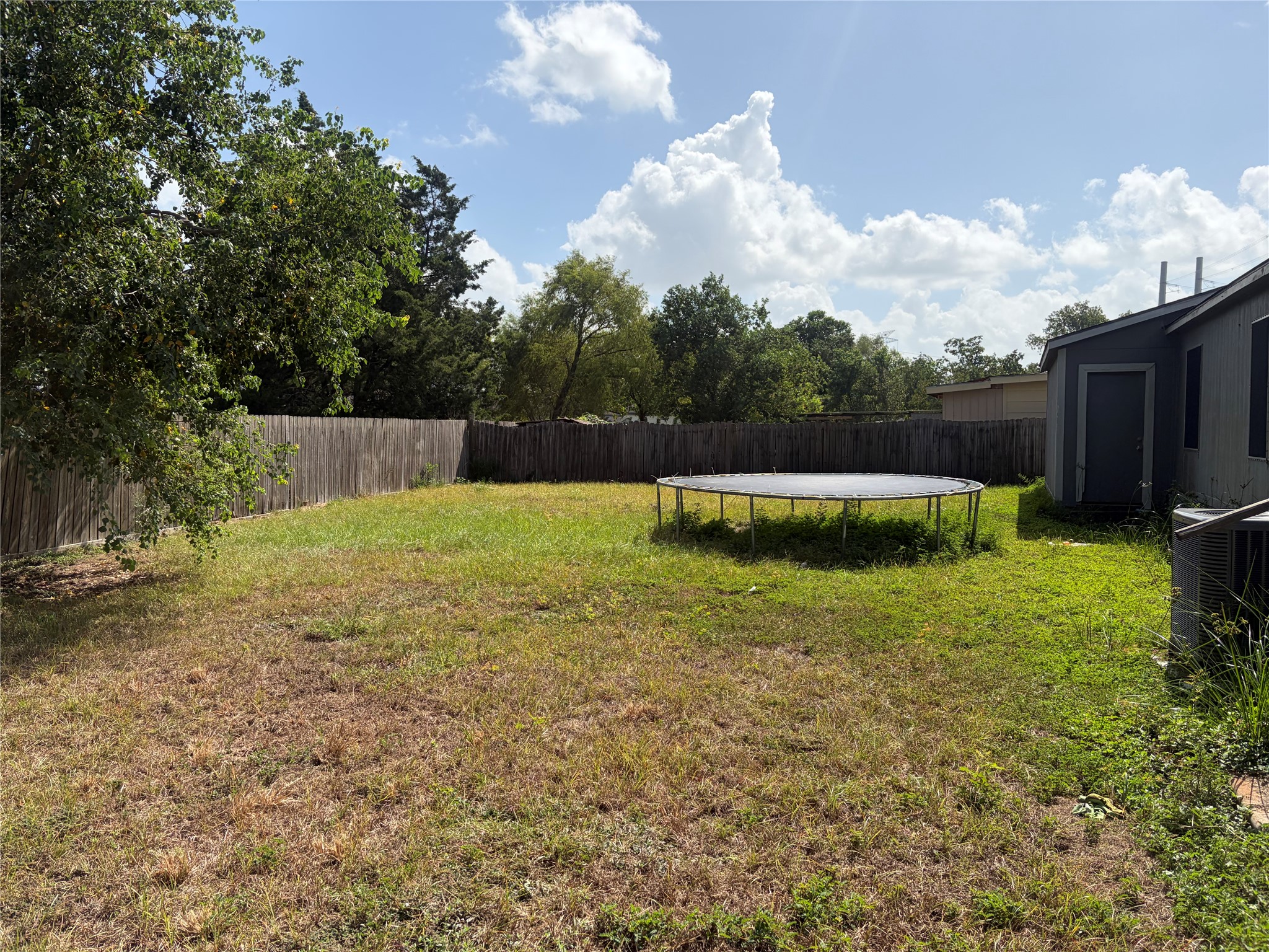 24810 Zube Road Property Photo 3