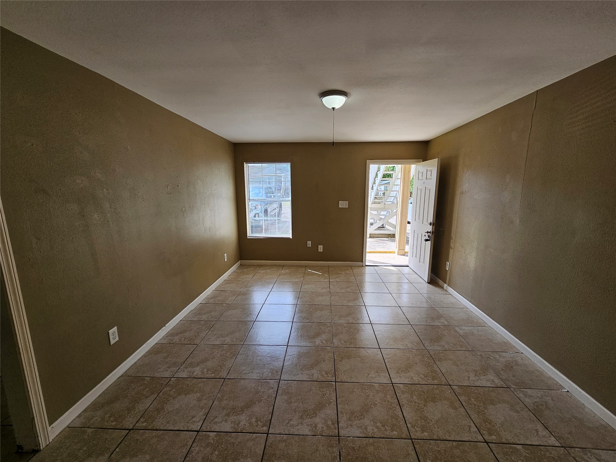 1502 Oleander Drive A Property Photo 5