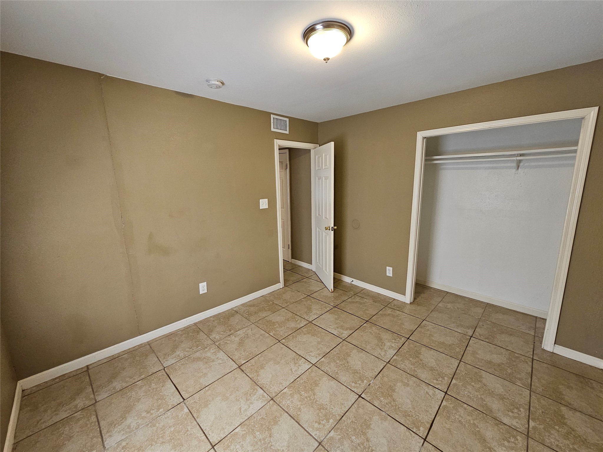 1502 Oleander Drive A Property Photo 11