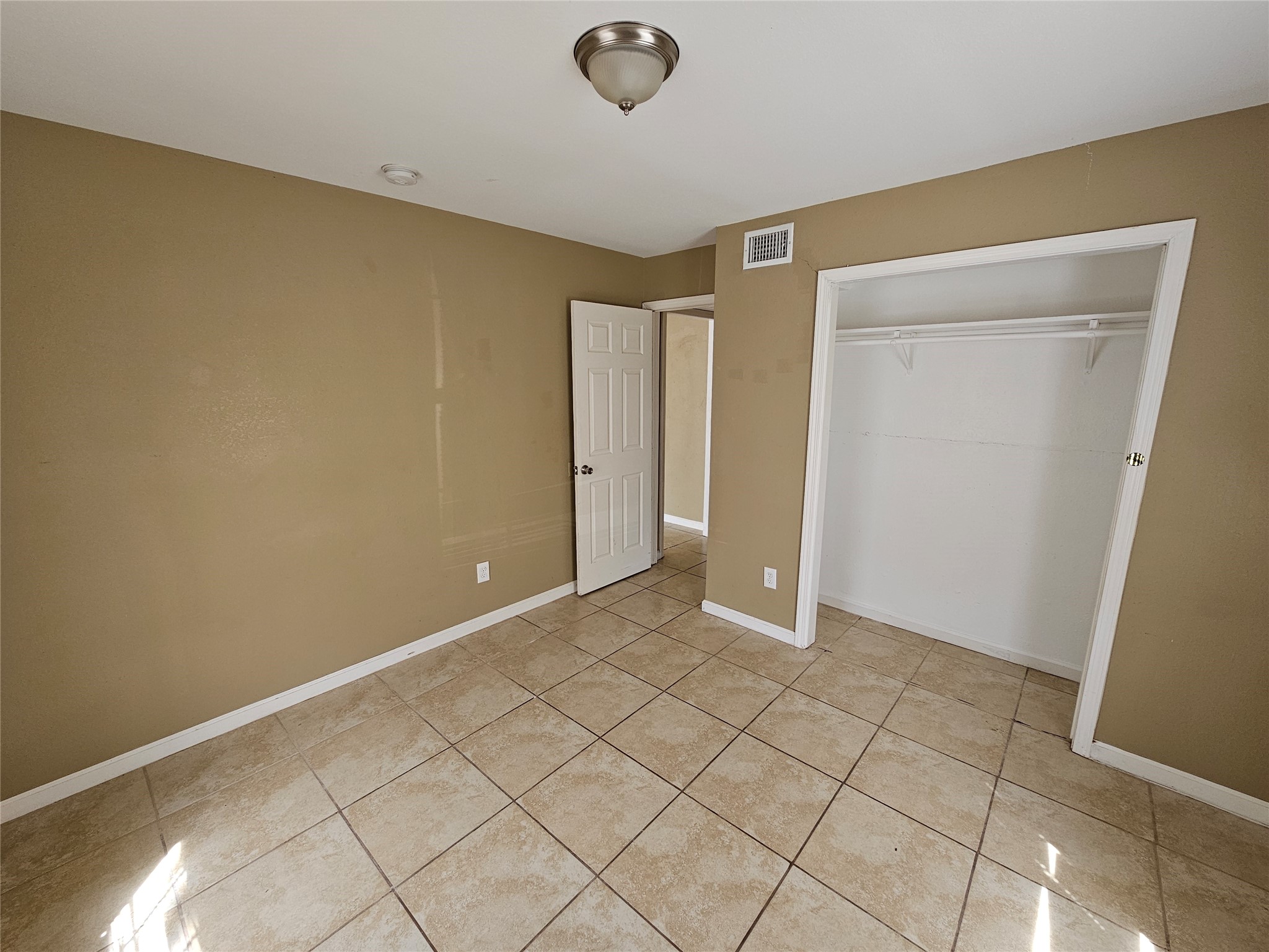 1502 Oleander Drive A Property Photo 13