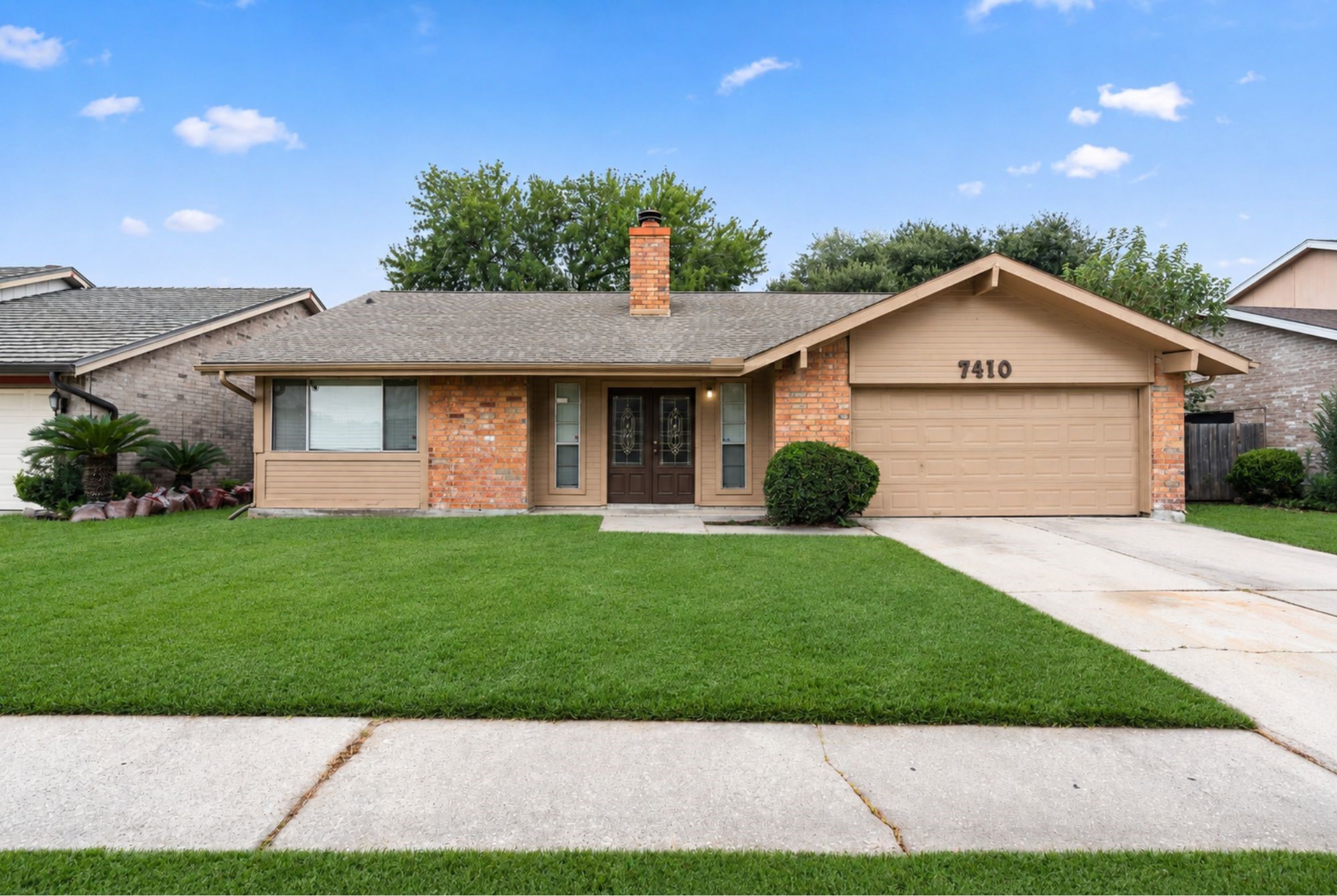 7410 Seton Lake Drive Property Photo 1