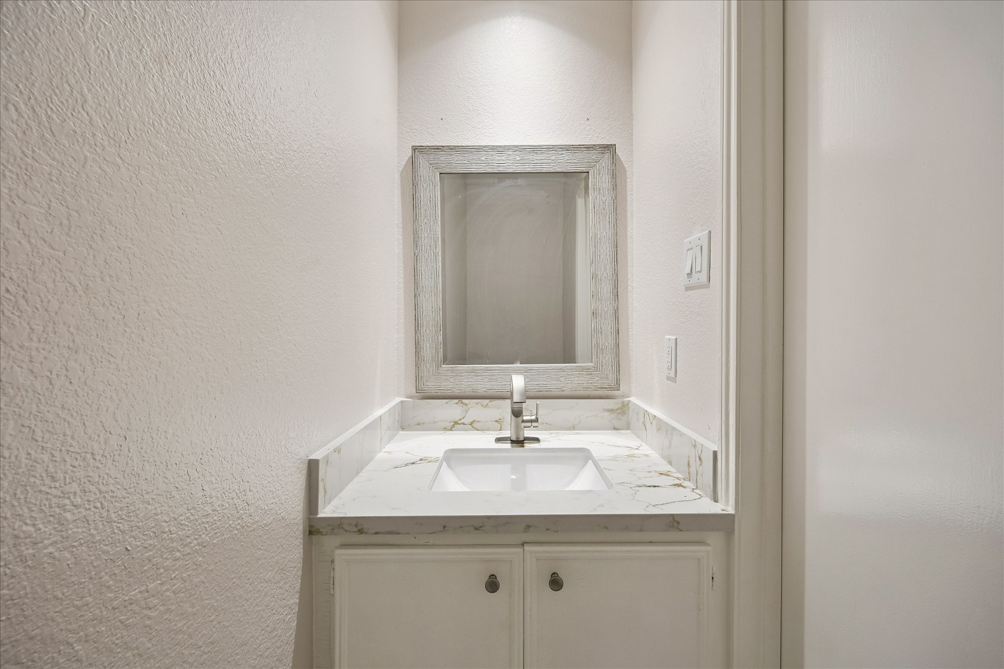 7618 Bankside Drive Property Photo 14