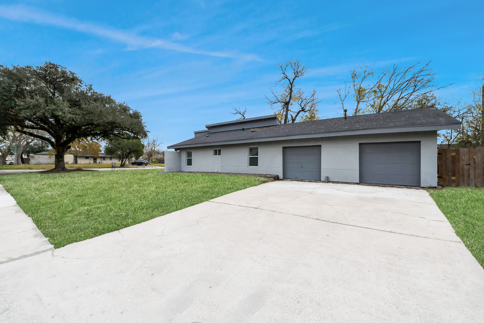 2626 Knotty Oaks Trail Property Photo 5