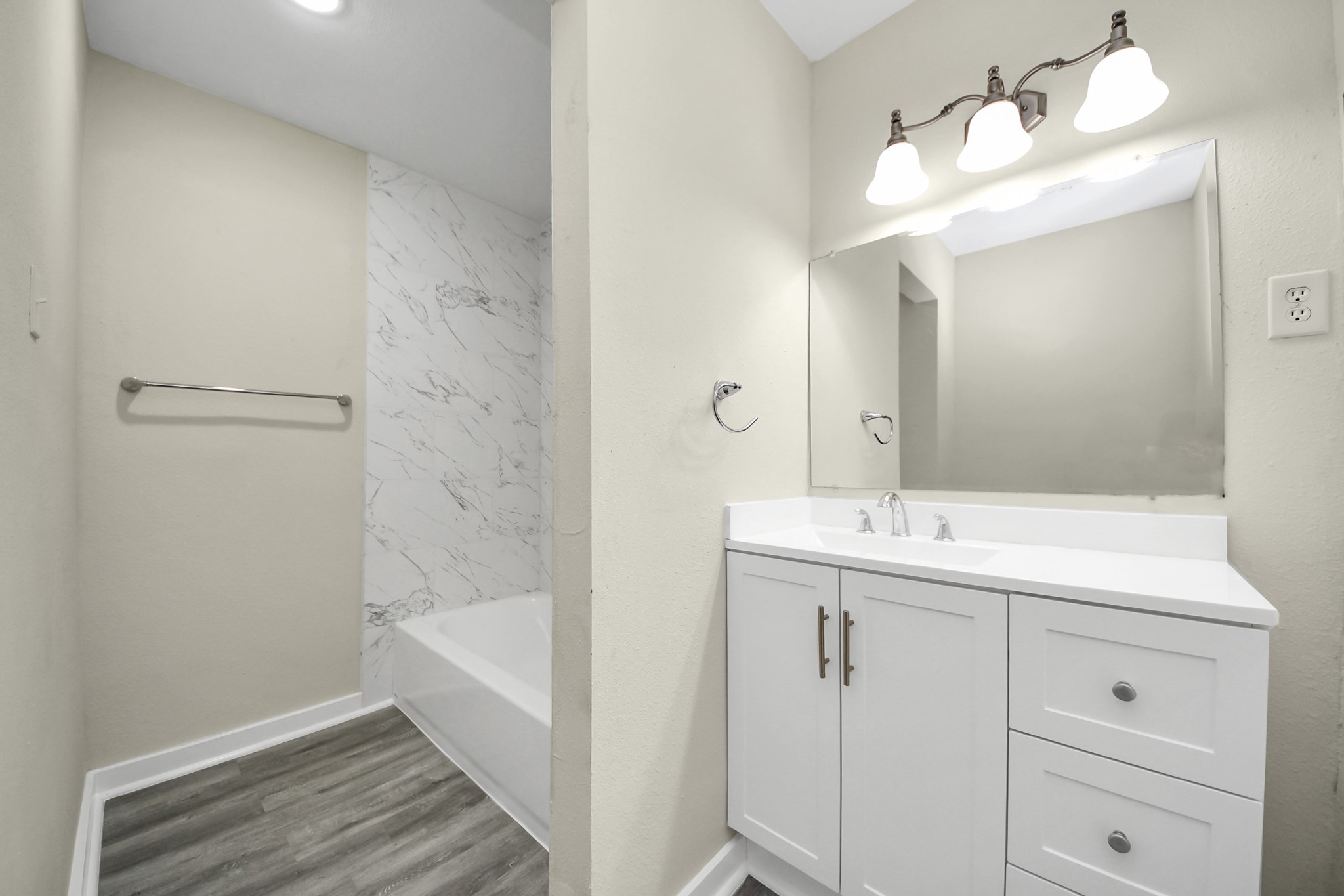 2626 Knotty Oaks Trail Property Photo 27