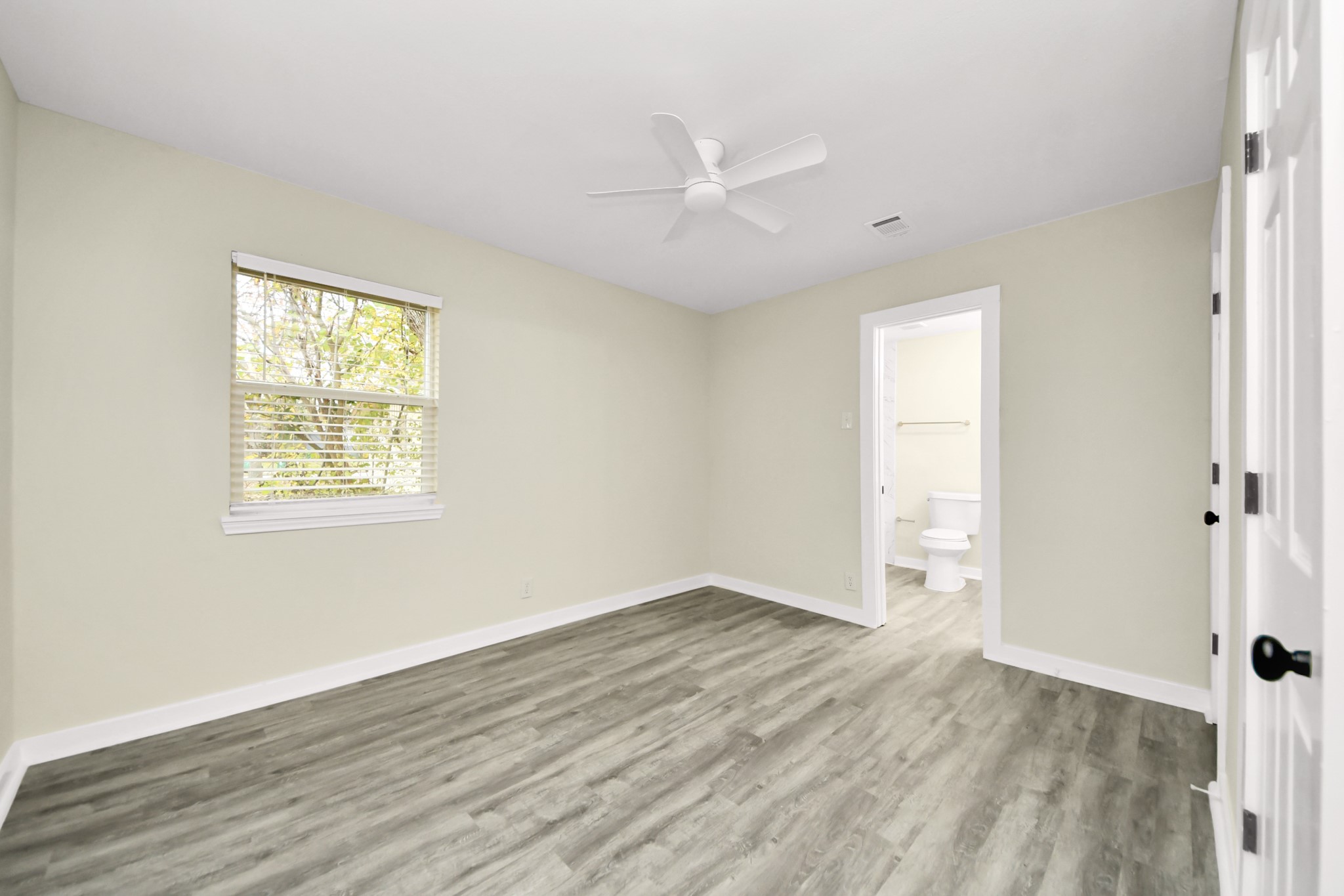 2626 Knotty Oaks Trail Property Photo 28