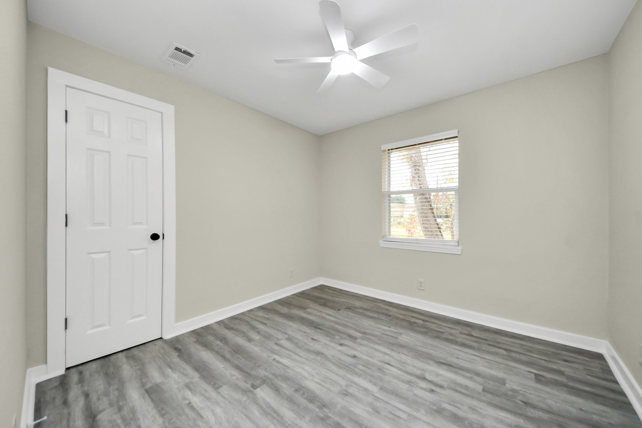 2626 Knotty Oaks Trail Property Photo 35