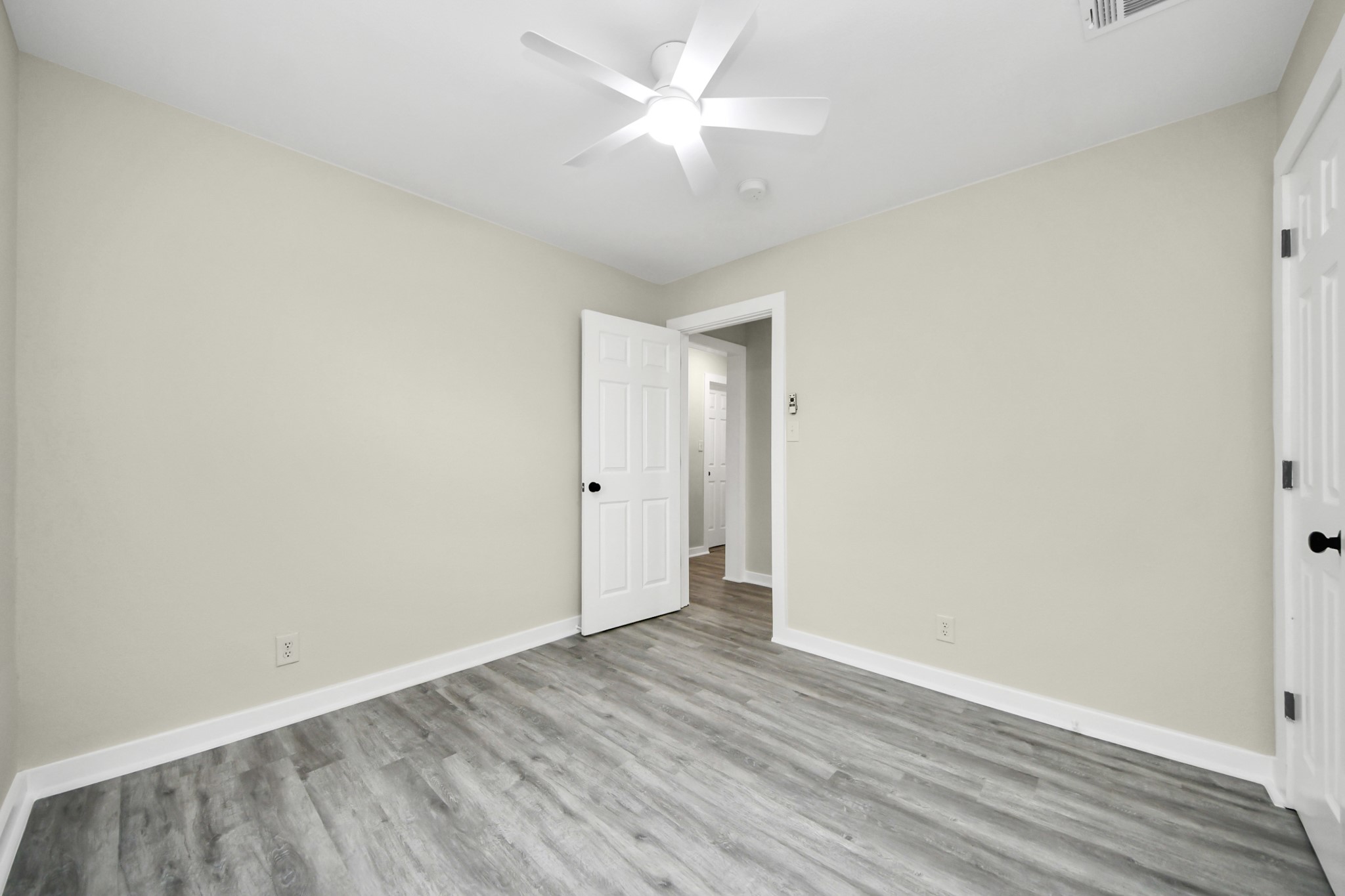 2626 Knotty Oaks Trail Property Photo 36