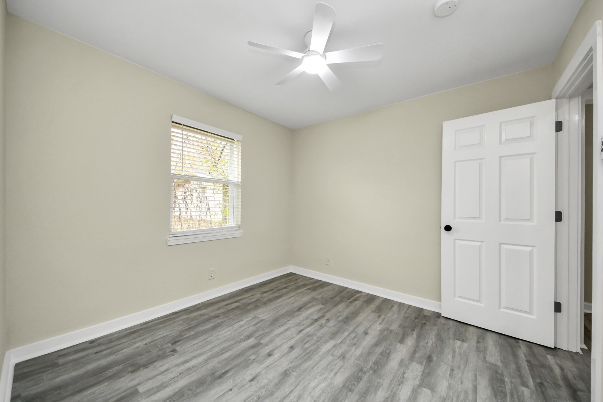 2626 Knotty Oaks Trail Property Photo 37
