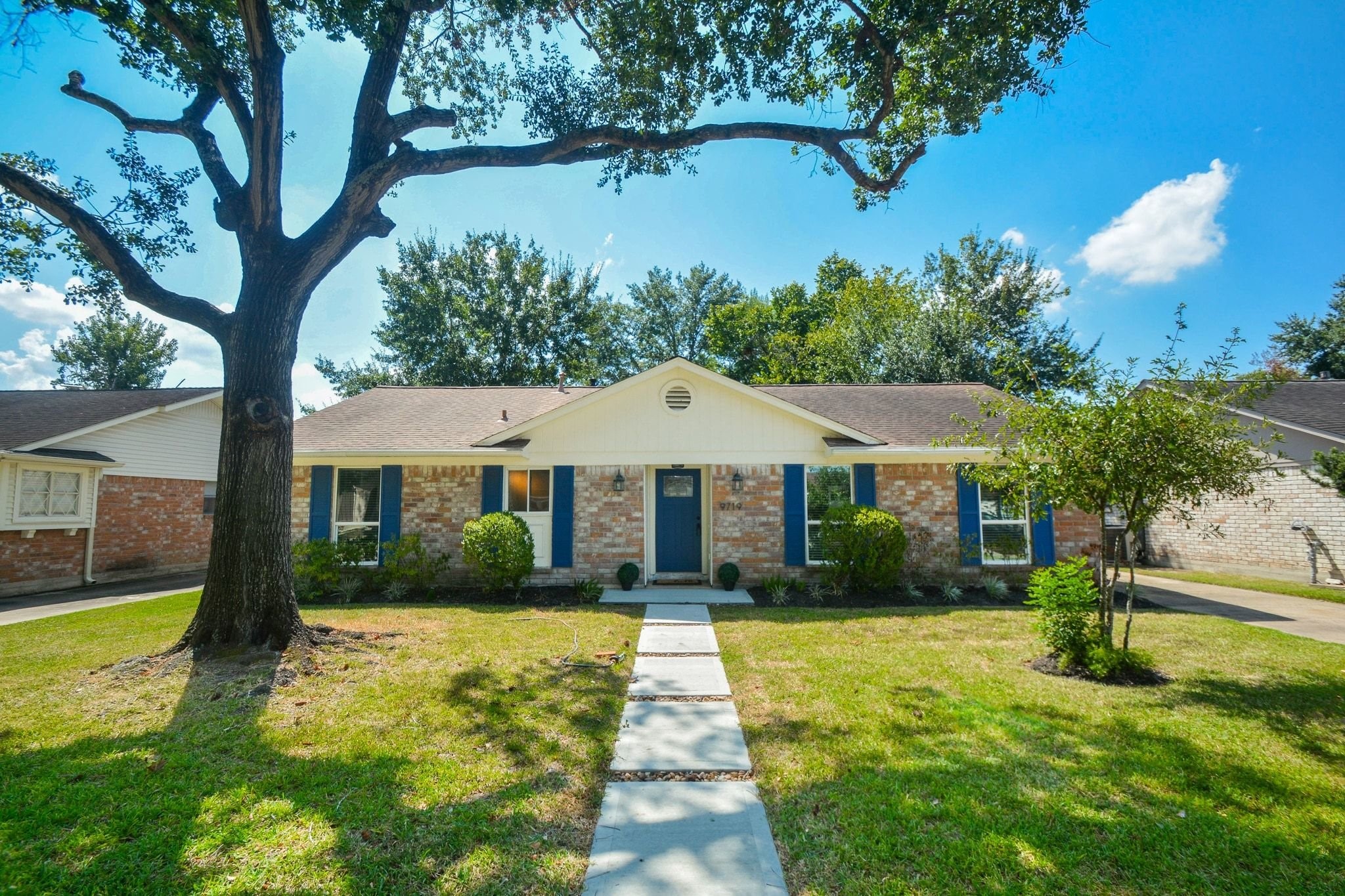 9719 Springmont Drive Property Photo 1