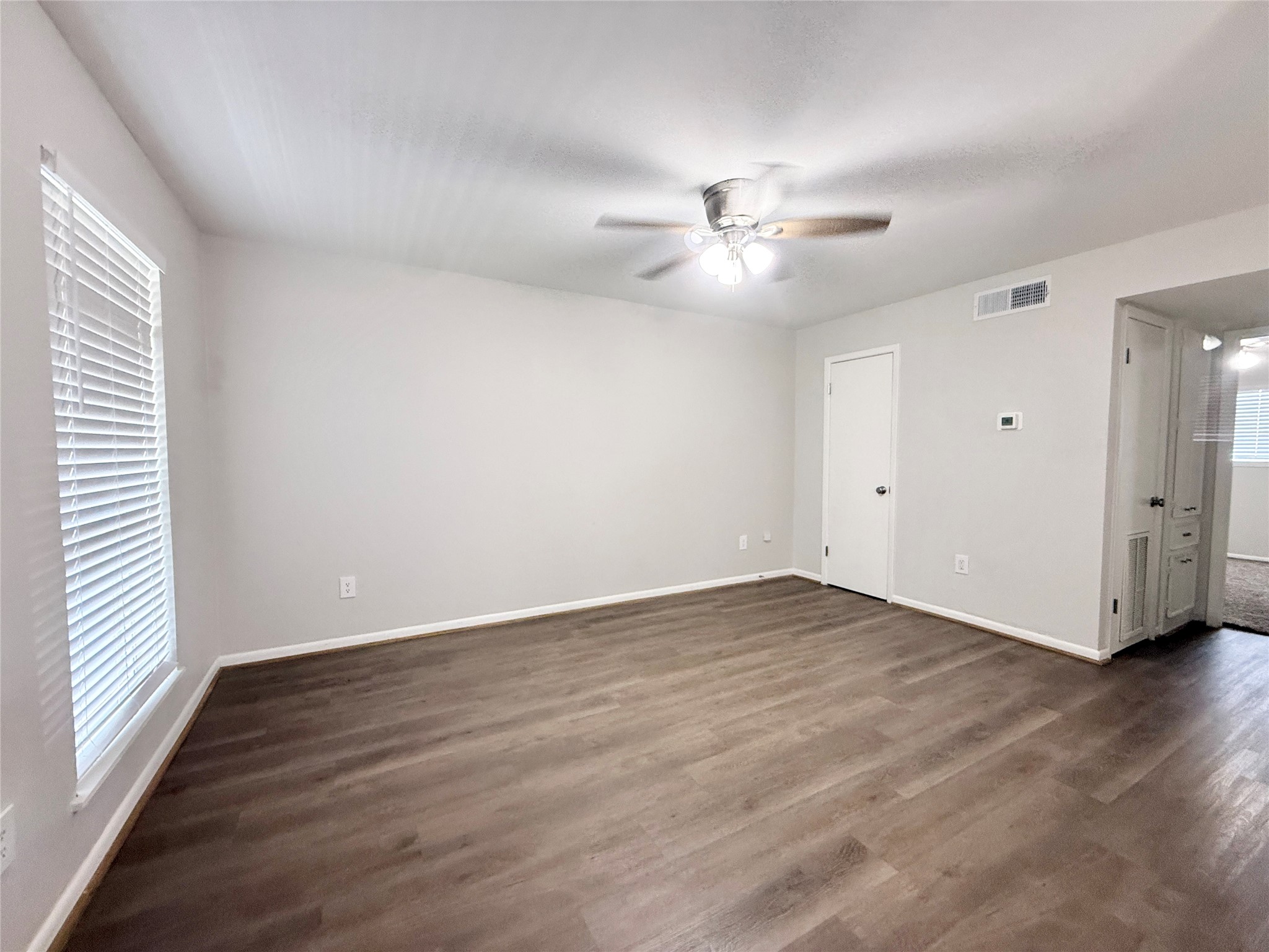 321 E Cedar Street 9 Property Photo 5