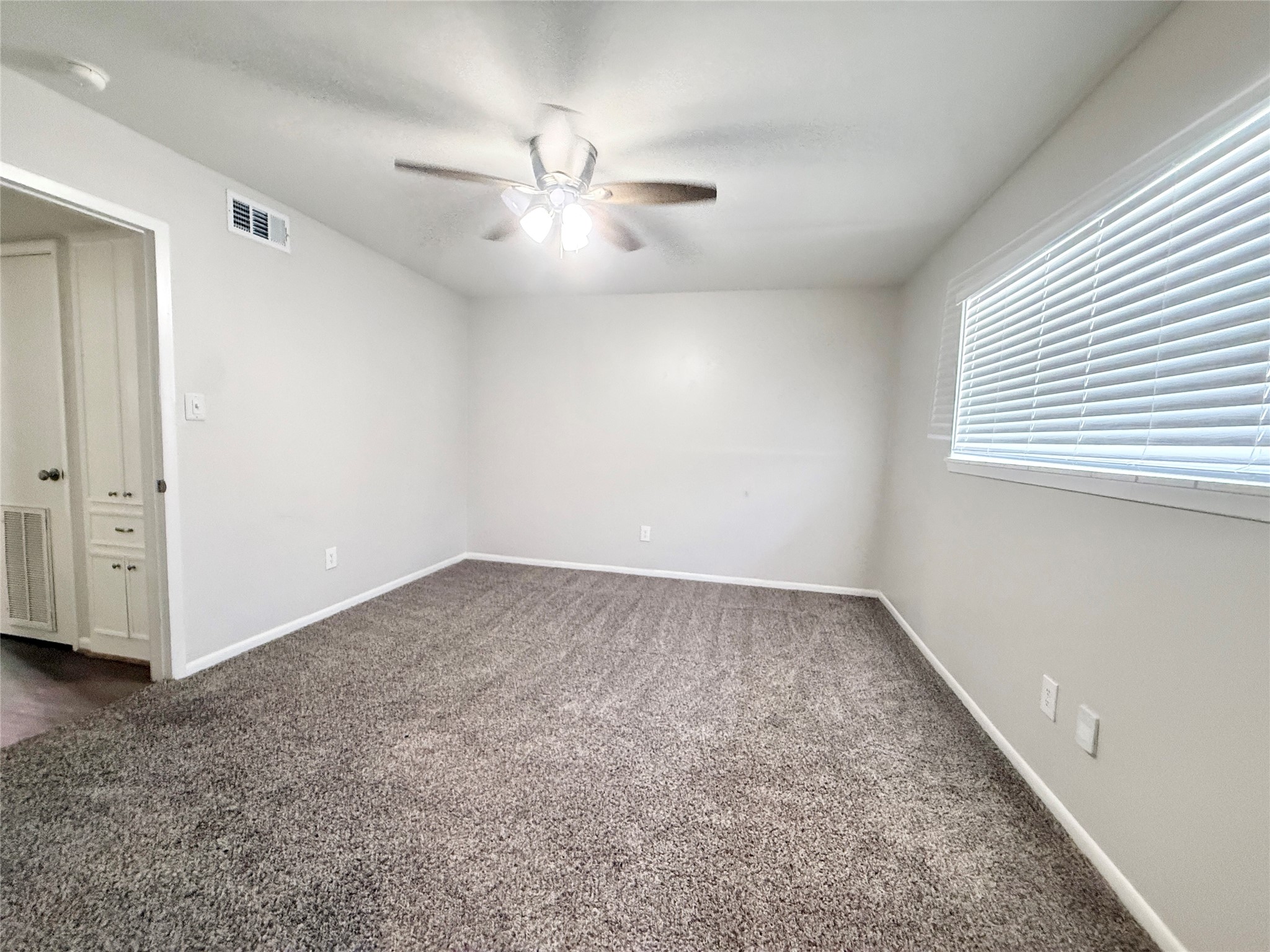 321 E Cedar Street 9 Property Photo 14