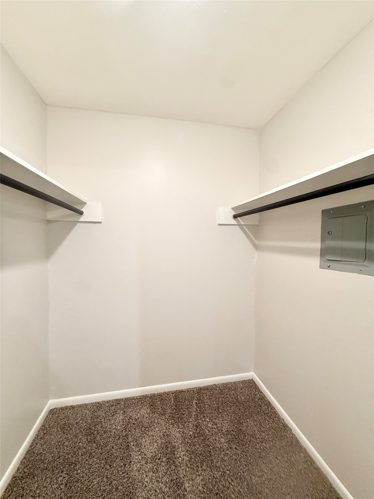 321 E Cedar Street 9 Property Photo 15