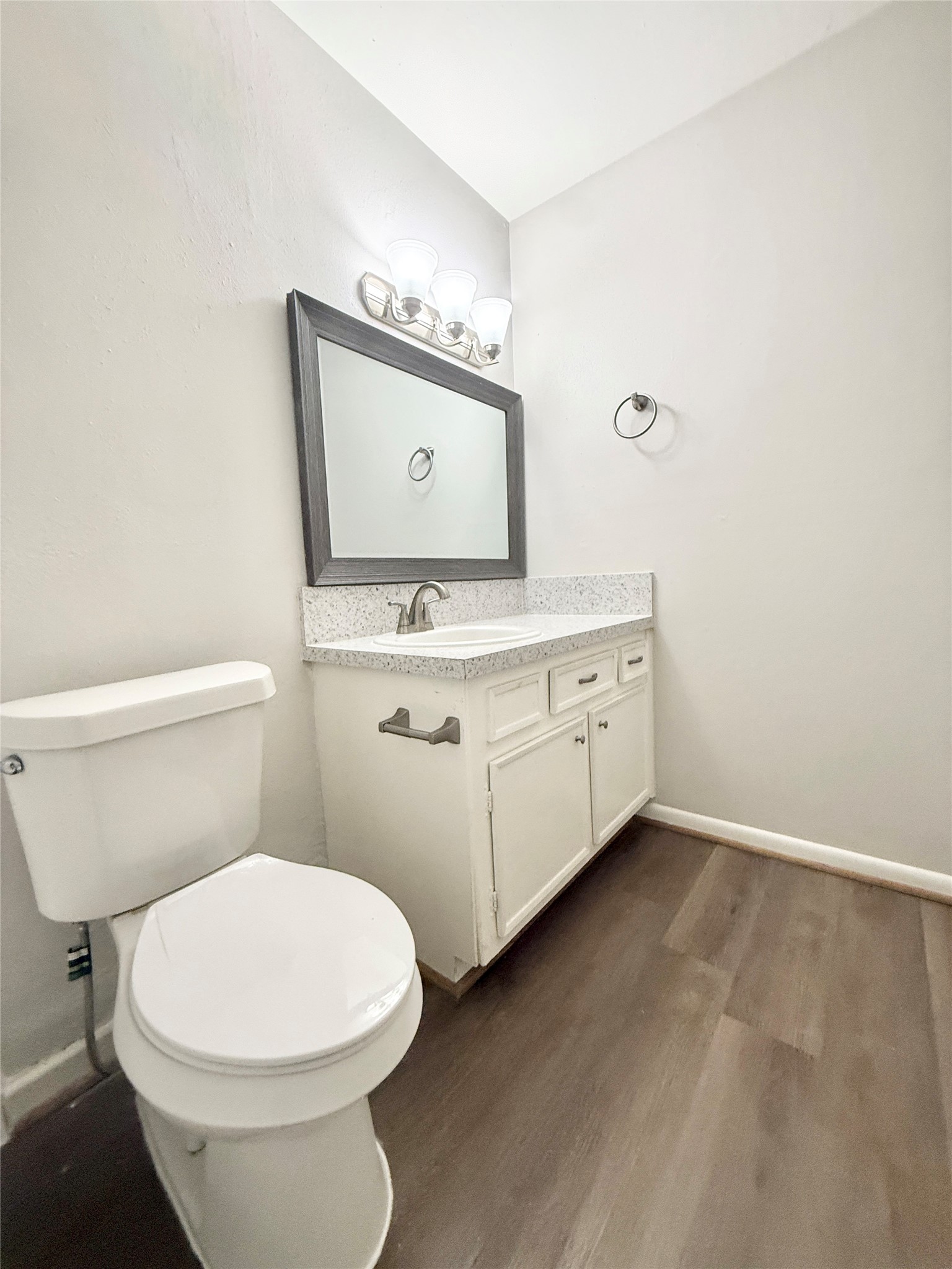 321 E Cedar Street 9 Property Photo 19