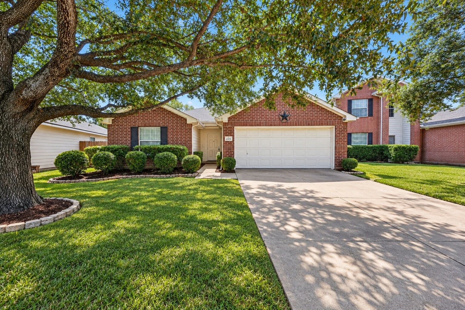 6315 Ballina Meadows Court Property Photo 2