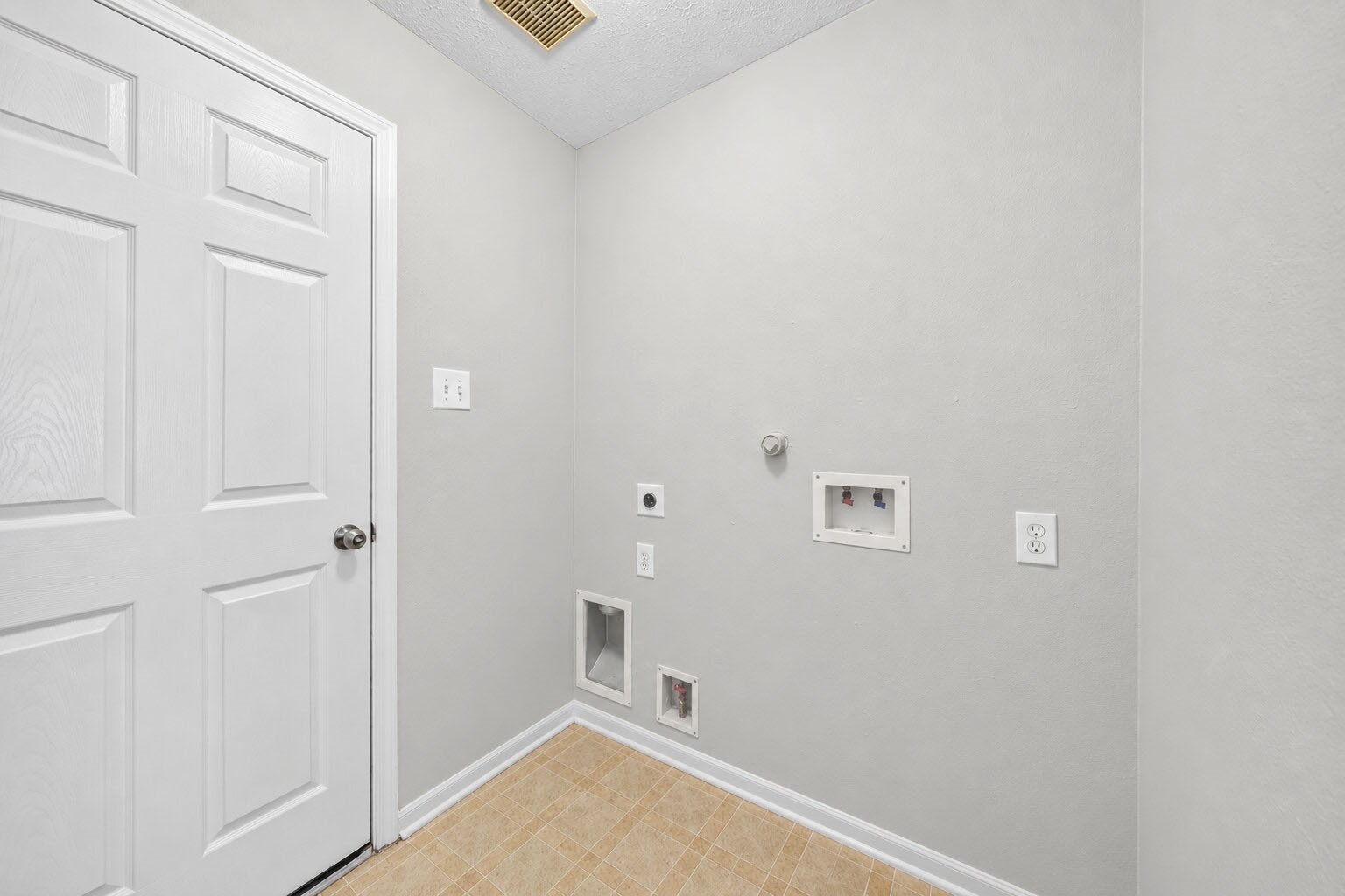 6315 Ballina Meadows Court Property Photo 15