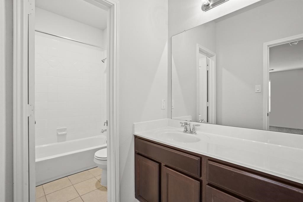 8414 Red Shiner Way Property Photo 6