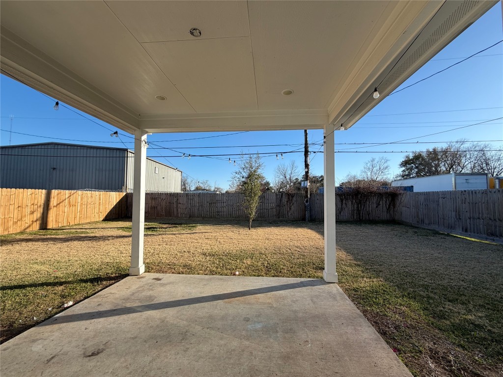 10127 Grover Ln Property Photo 12