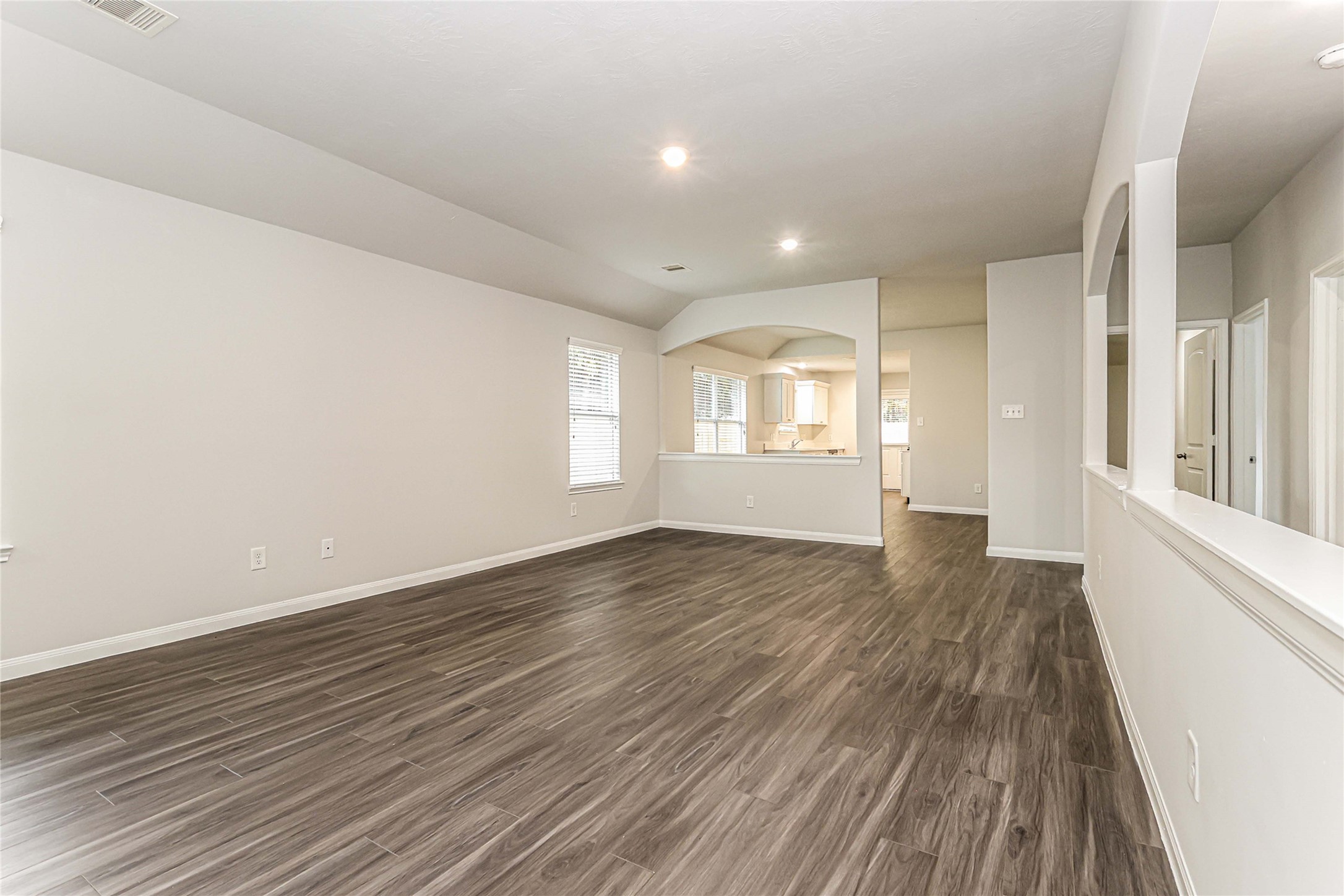 3127 Right Way Property Photo 10
