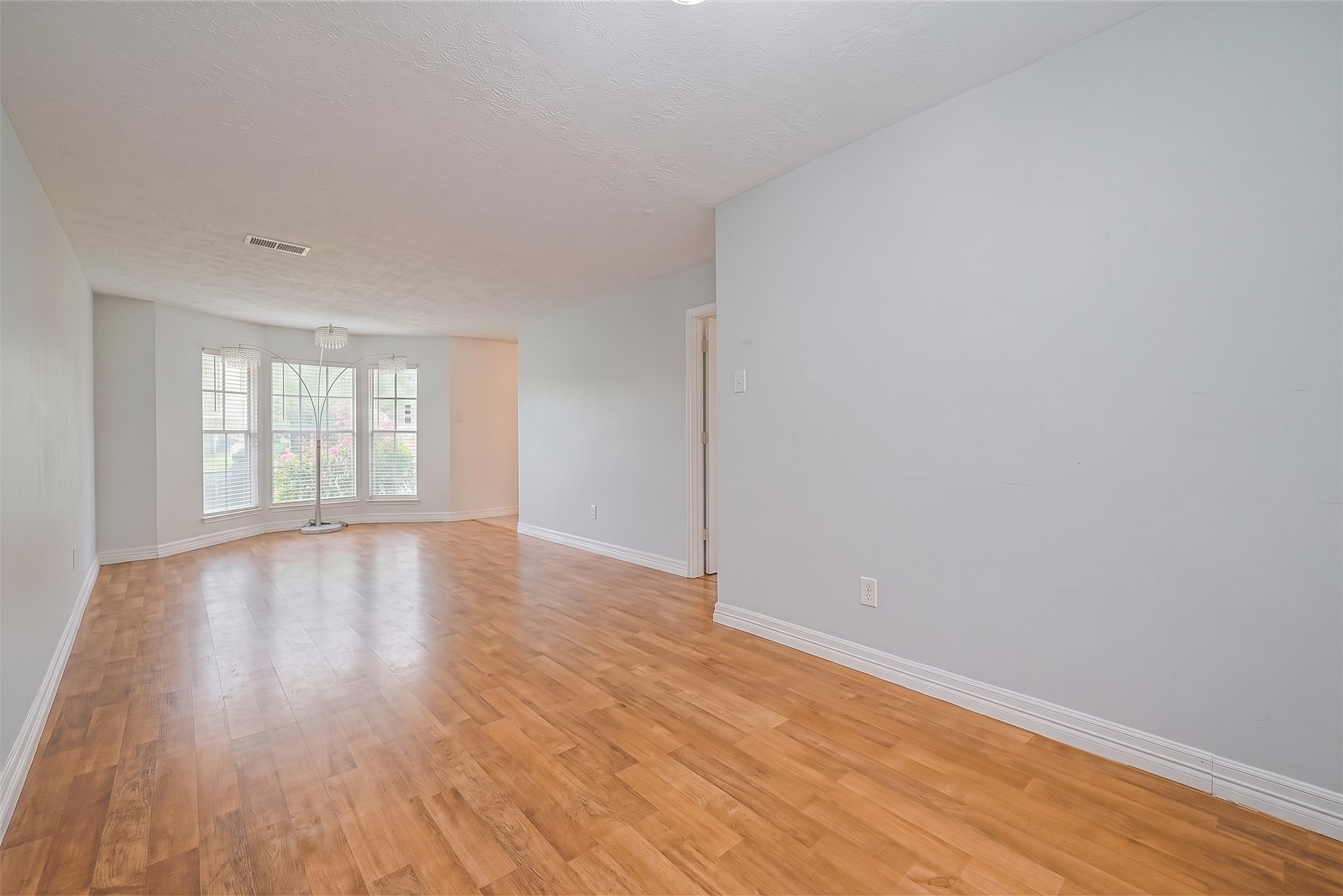 13351 Oak Leaf Lane Property Photo 11