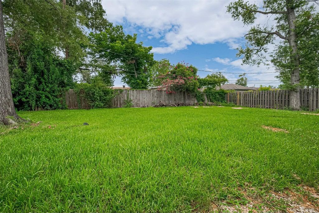 13351 Oak Leaf Lane Property Photo 23