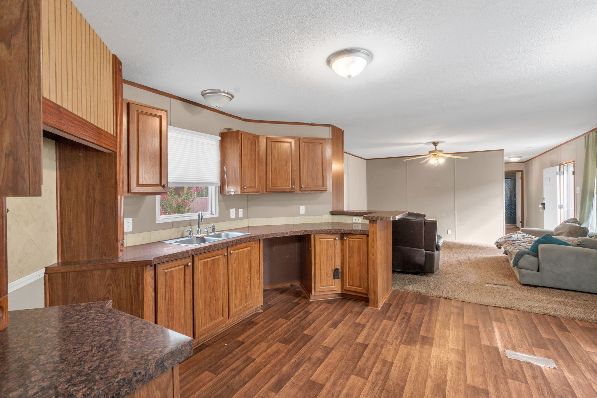 8318 Silver Maple Property Photo 6