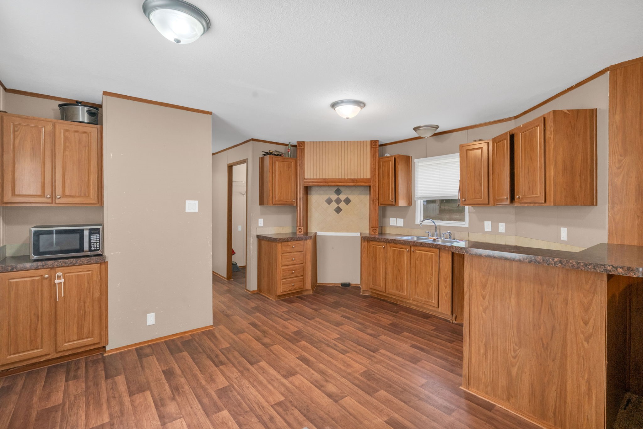 8318 Silver Maple Property Photo 8
