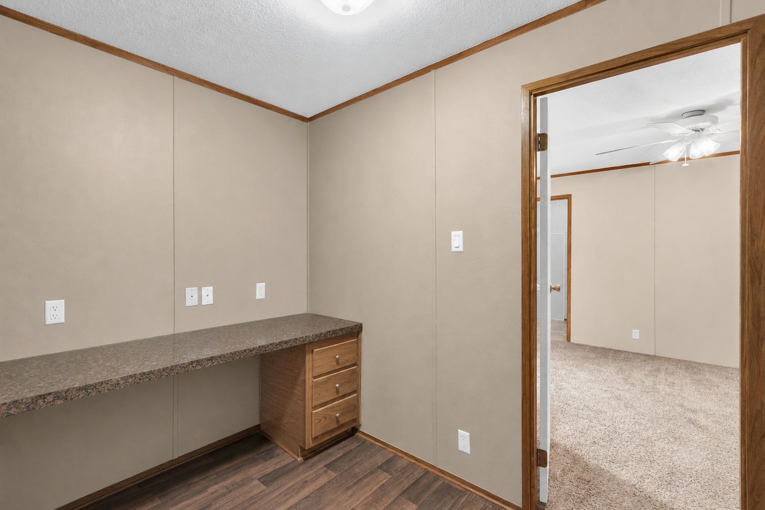 8318 Silver Maple Property Photo 18