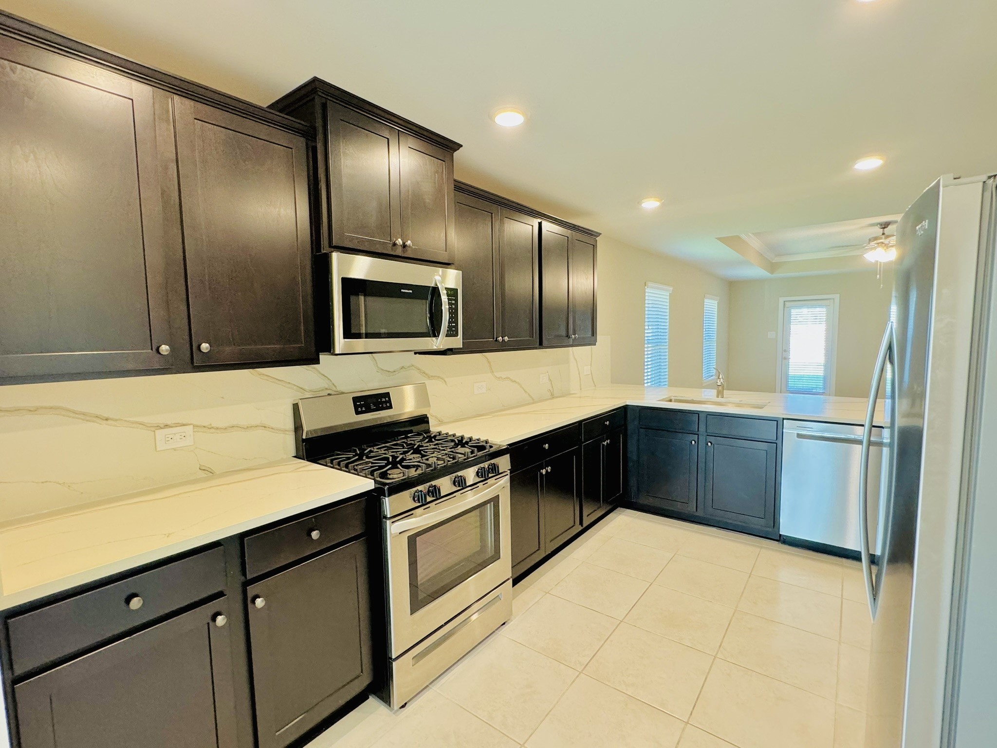 4010 Southall Place Property Photo 6