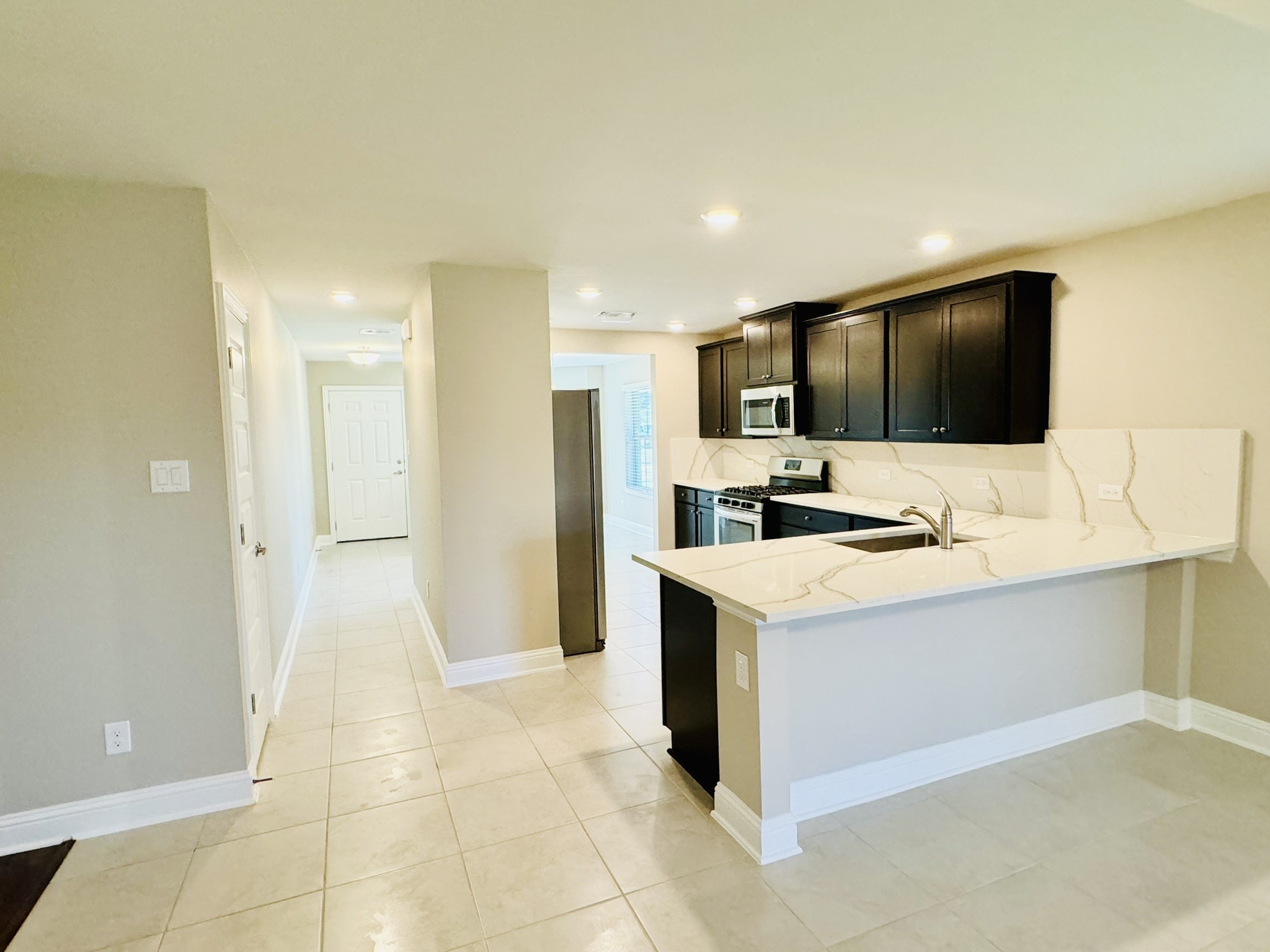 4010 Southall Place Property Photo 8