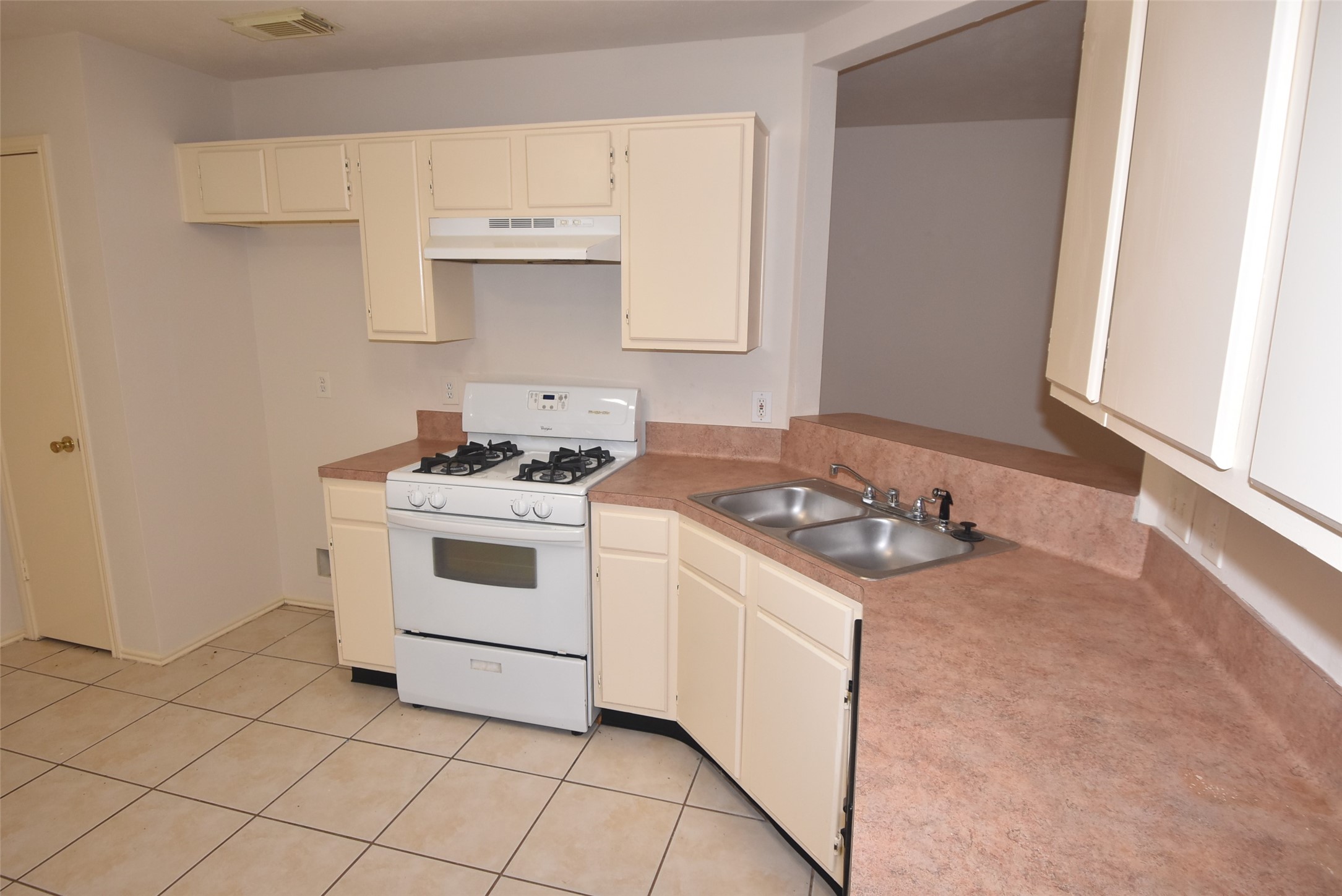 20107 Beechview Lane Property Photo 7