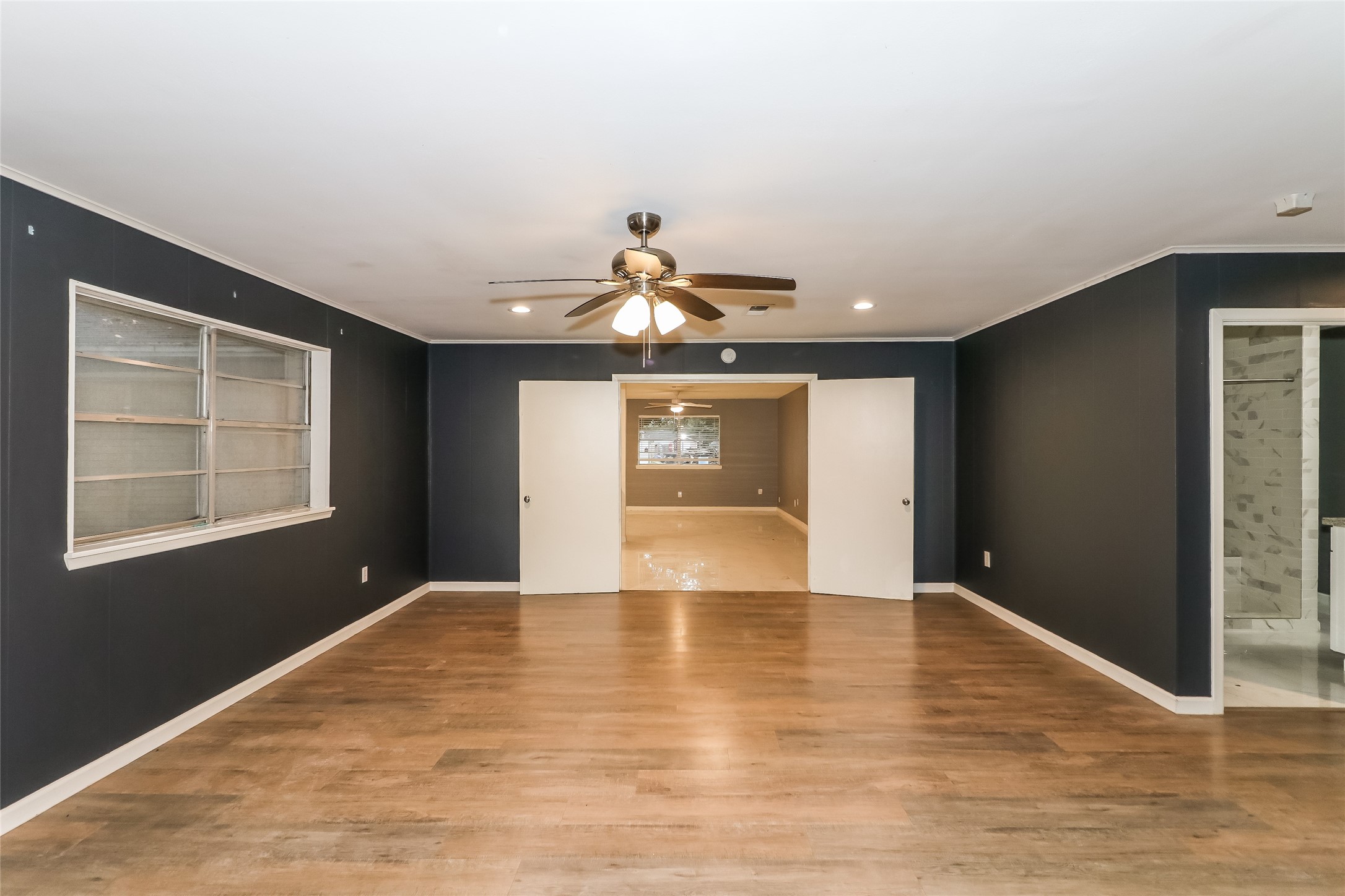 1912 W Lang Street Property Photo 8