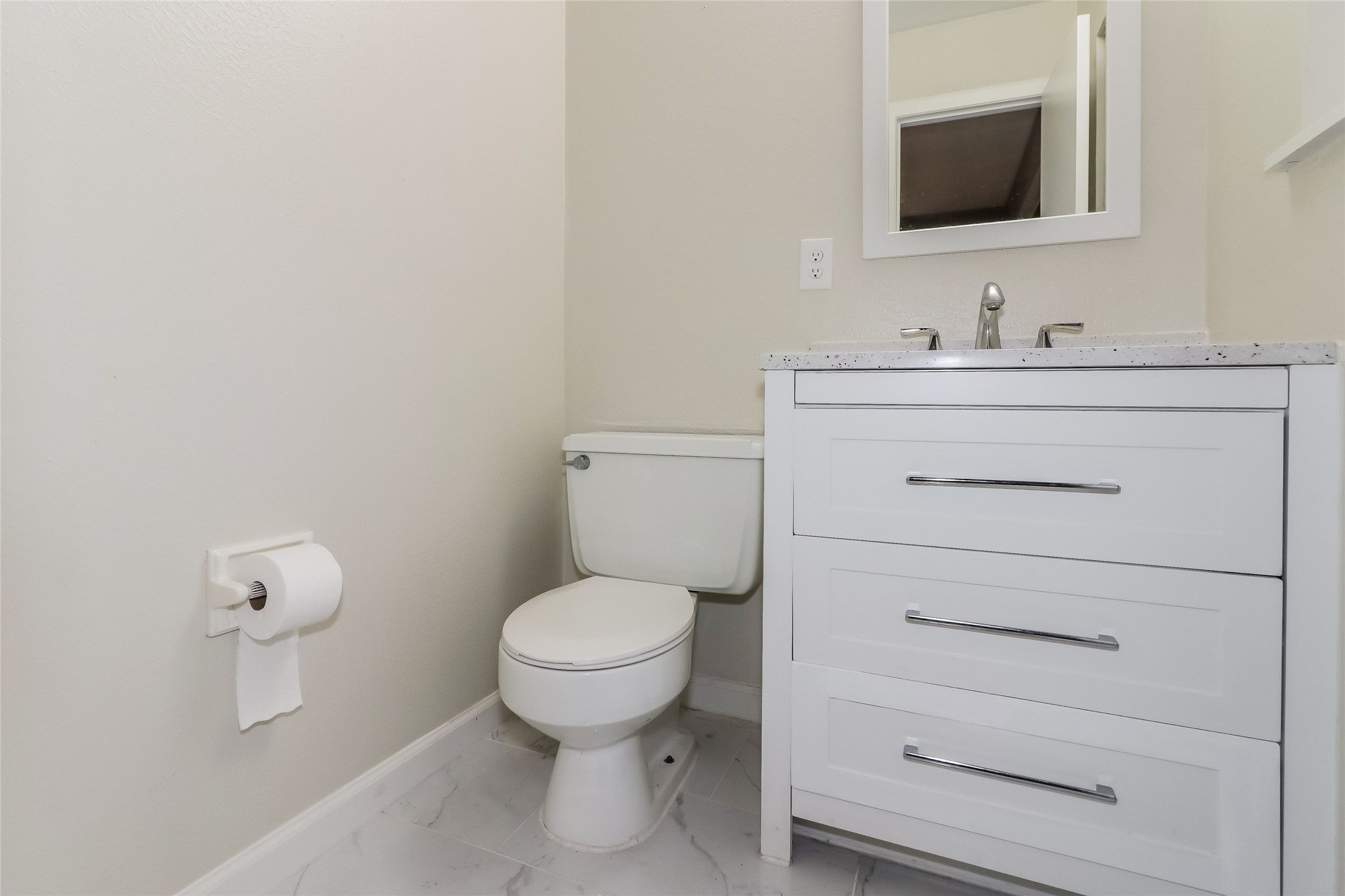 1912 W Lang Street Property Photo 15