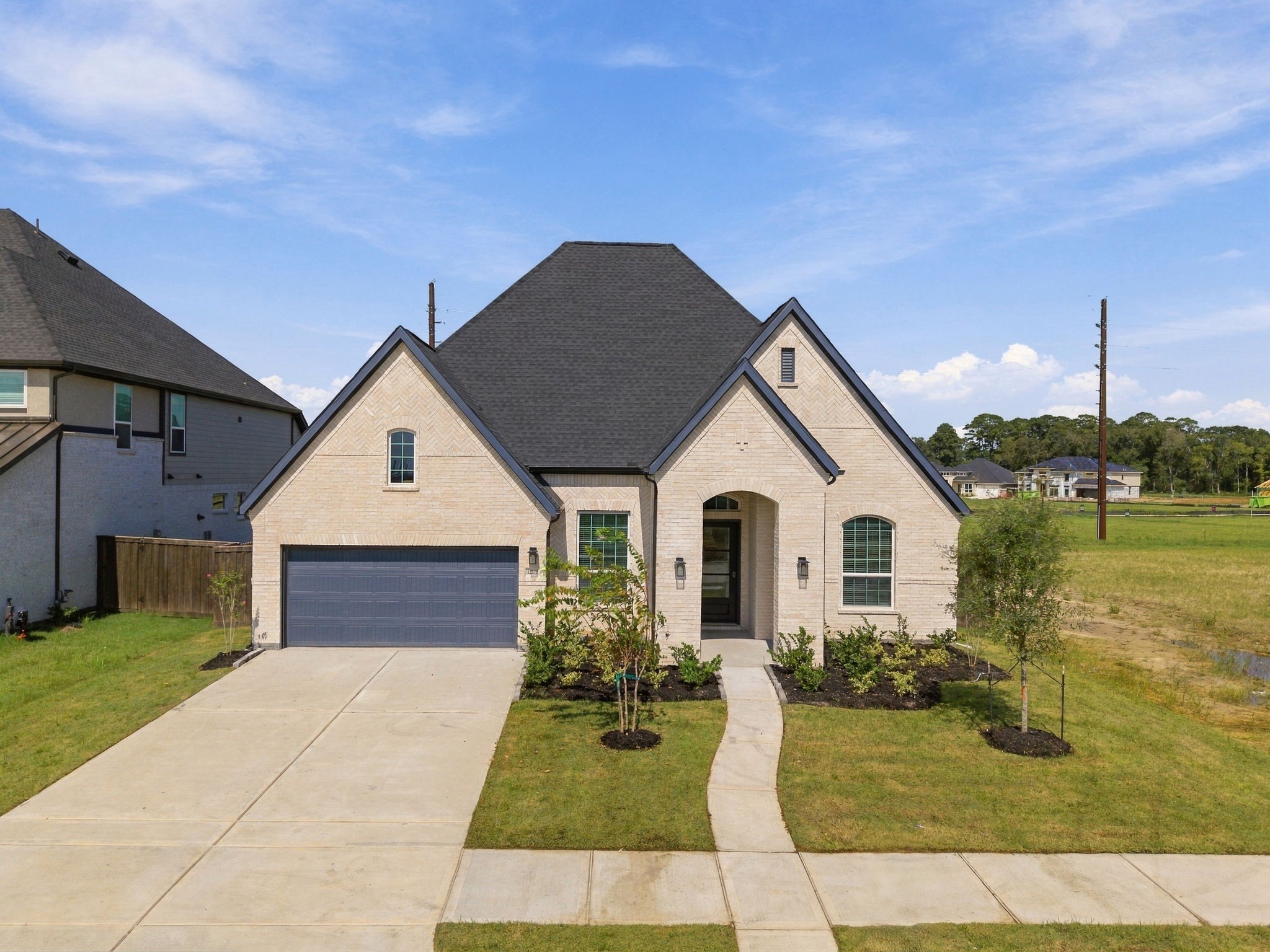 12222 Denham Drive Property Photo 3