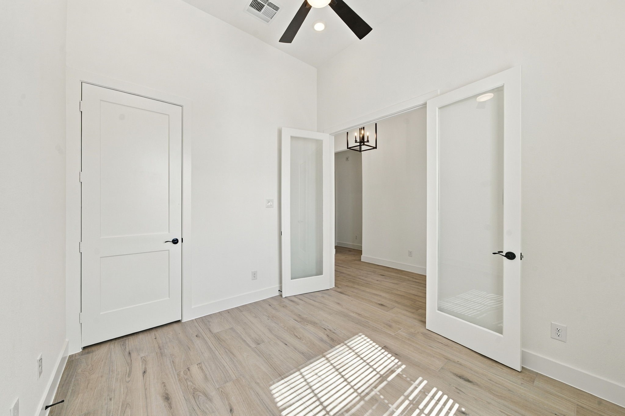12222 Denham Drive Property Photo 9